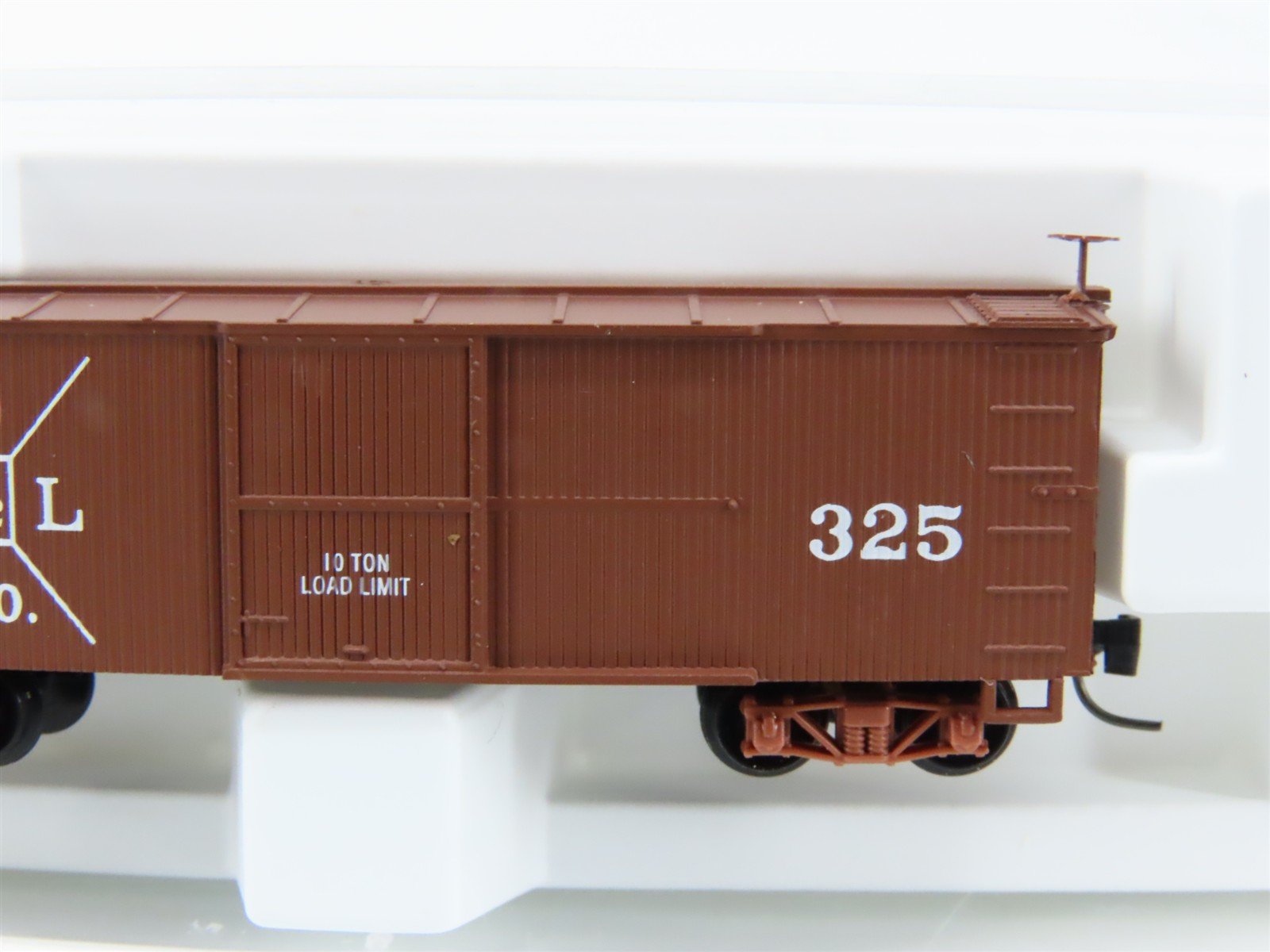 Nn3 Scale Micro-Trains MTL 15103 OR&L Oahu Railway & Land Co. Box Car #325