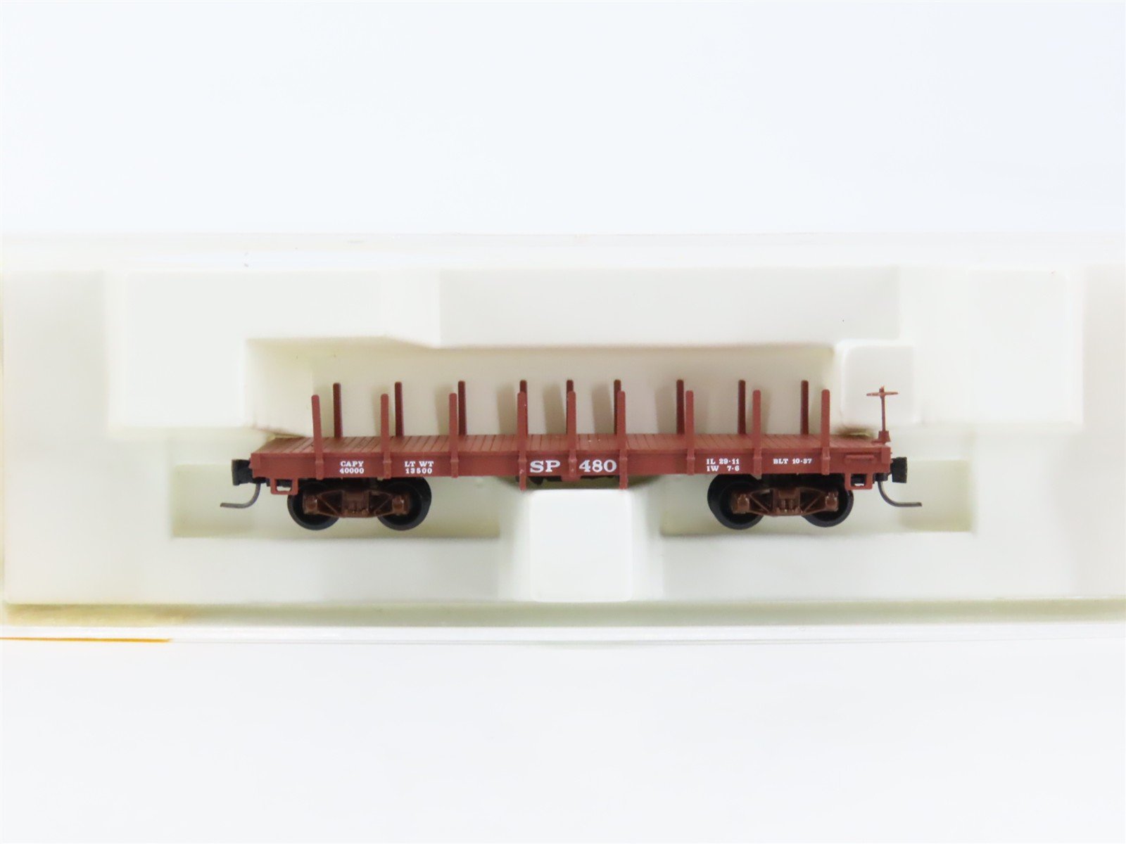 Nn3 Scale Micro-Trains MTL 15301 SP Southern Pacific Flat Car #480 w/ Stakes