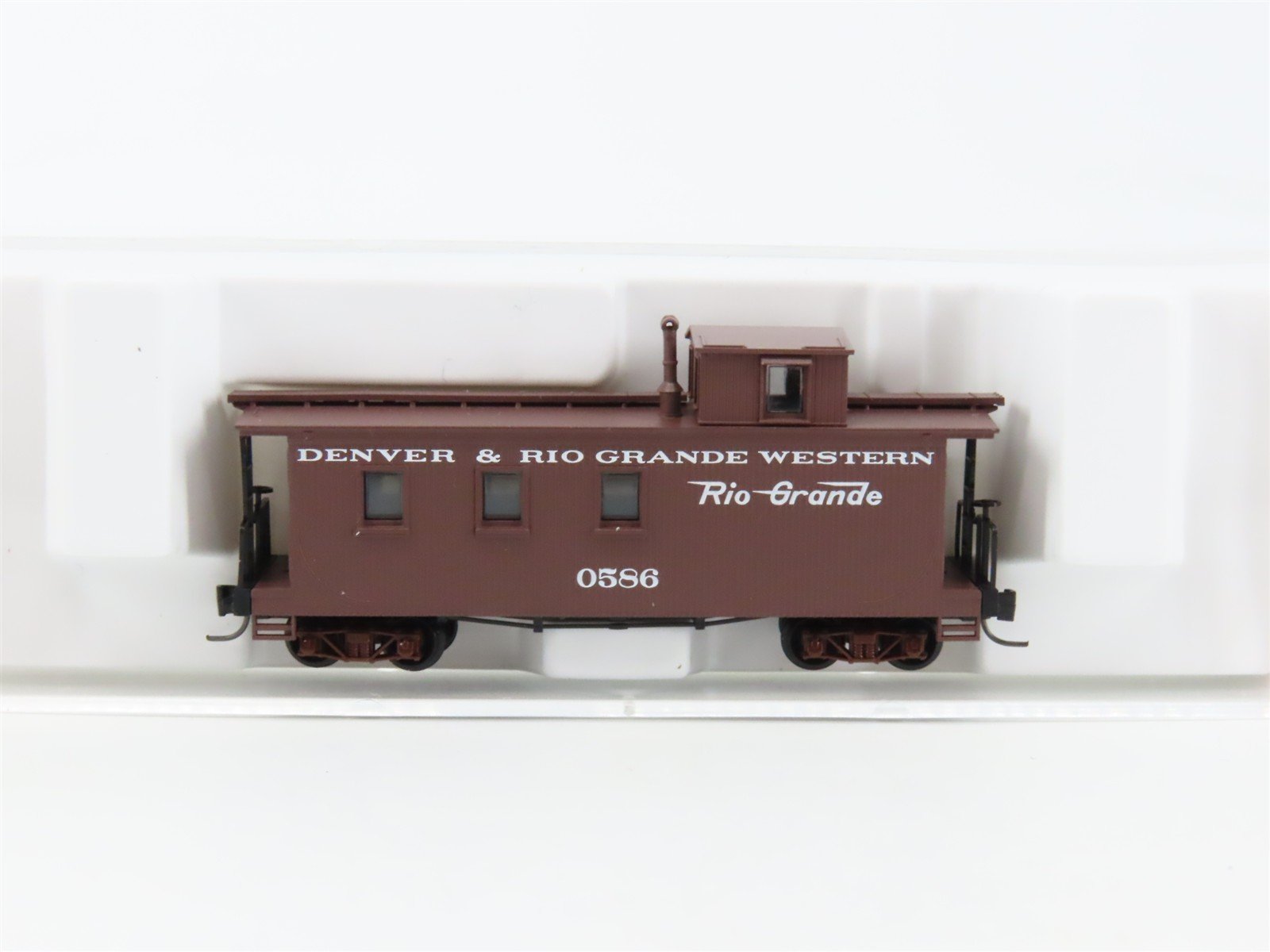 Nn3 Scale Micro-Trains MTL 15502 D&RGW Rio Grande Railroad Cupola Caboose #0586