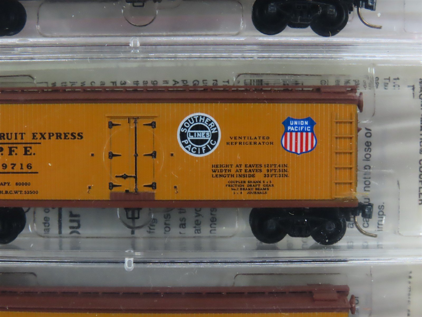 N Scale Micro-Trains MTL 47062 PFE Pacific Fruit Express Reefers 3-Pack Sealed