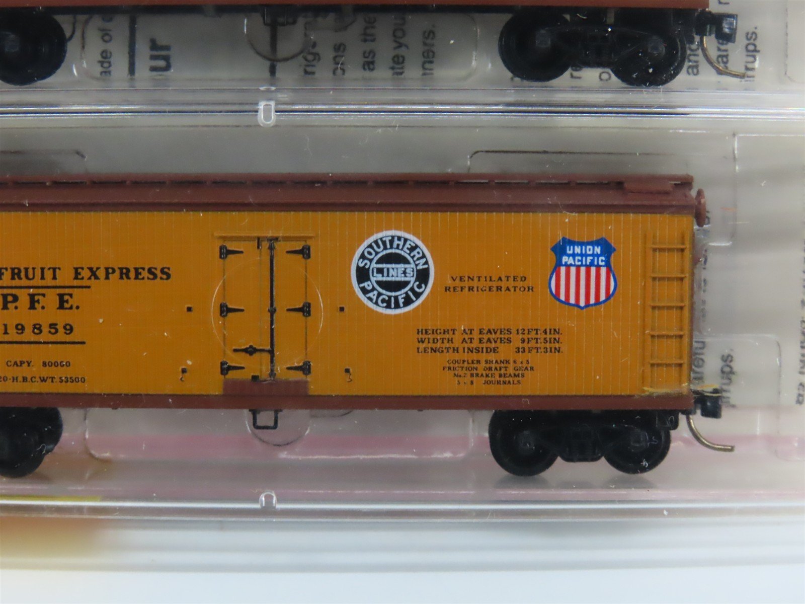 N Scale Micro-Trains MTL 47062 PFE Pacific Fruit Express Reefers 3-Pack Sealed