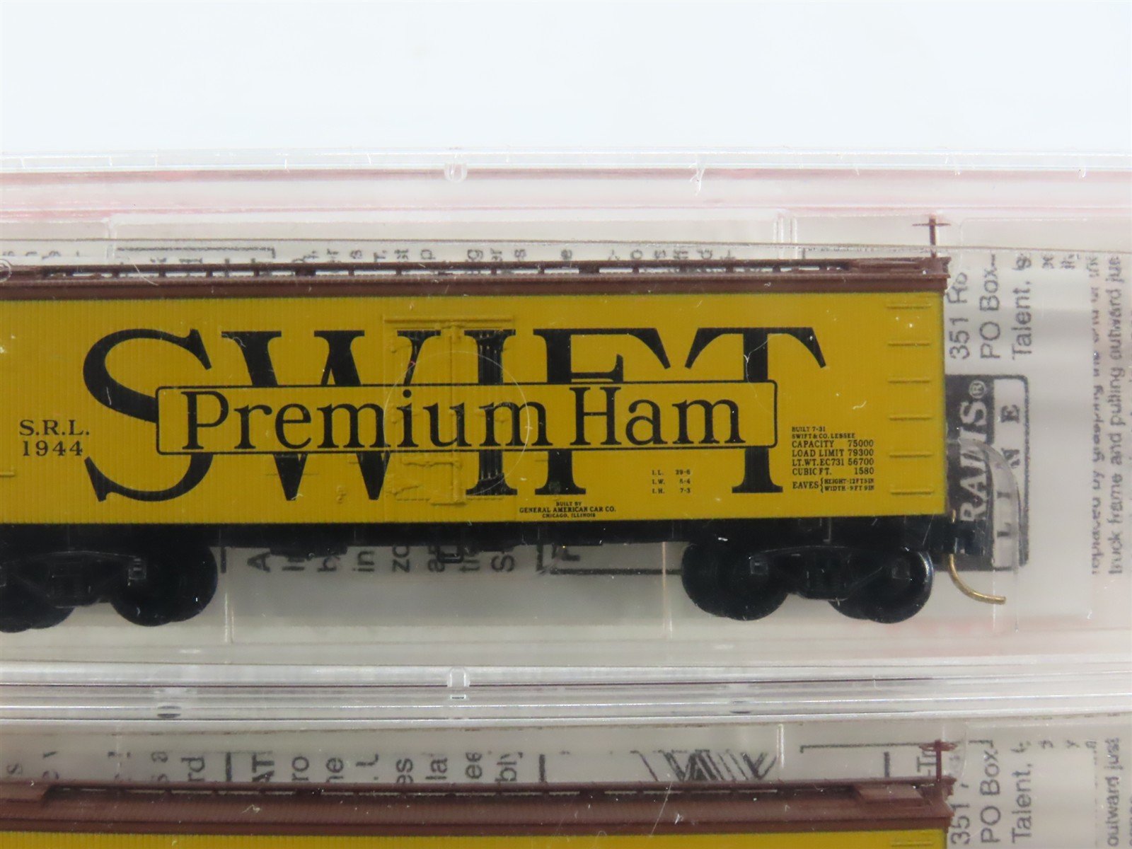 N Scale Micro-Trains MTL 58512 SRL Swift Premium Special Reefers 3-Pack Sealed