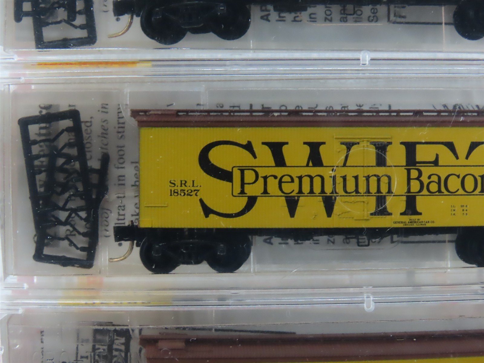 N Scale Micro-Trains MTL 58512 SRL Swift Premium Special Reefers 3-Pack Sealed