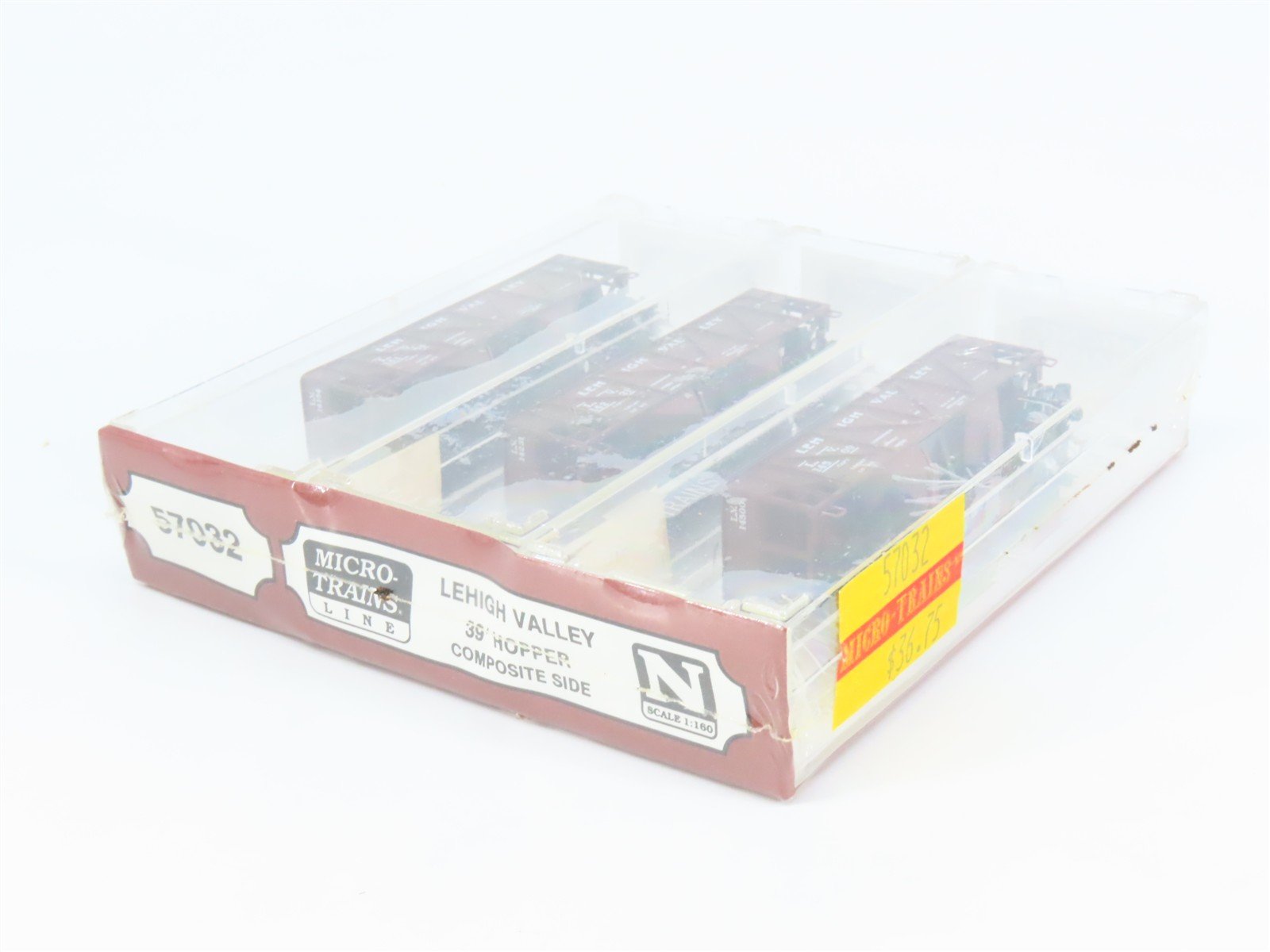 N Scale Micro-Trains MTL 57032 LV Lehigh Valley 2-Bay Hopper 3-Pack Sealed