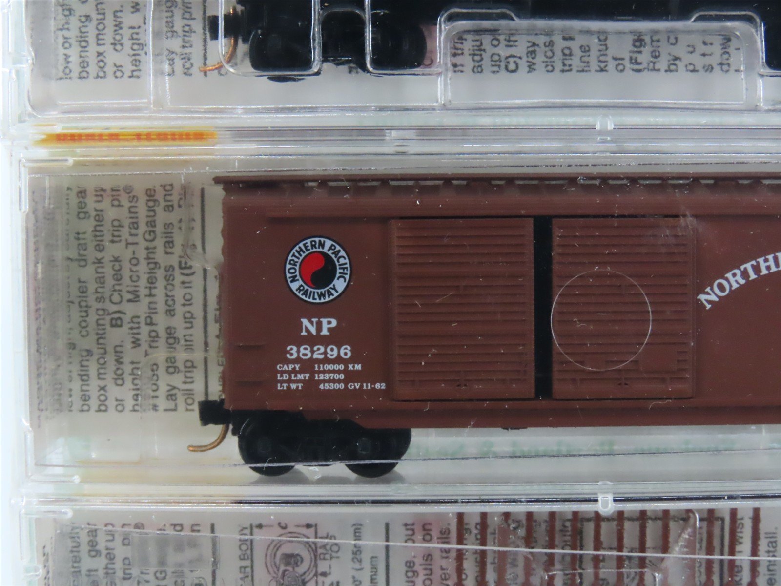 N Micro-Trains MTL 23252 BN Merger Fallen Flags #5 Freight 4-Pack Sealed