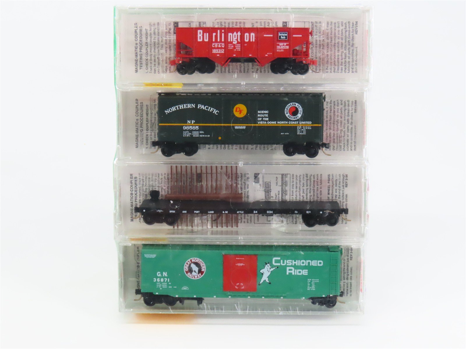 N Micro-Trains MTL 21212 SP&S/GN/NP/CB&Q Fallen Flags Freight 4-Pack Sealed