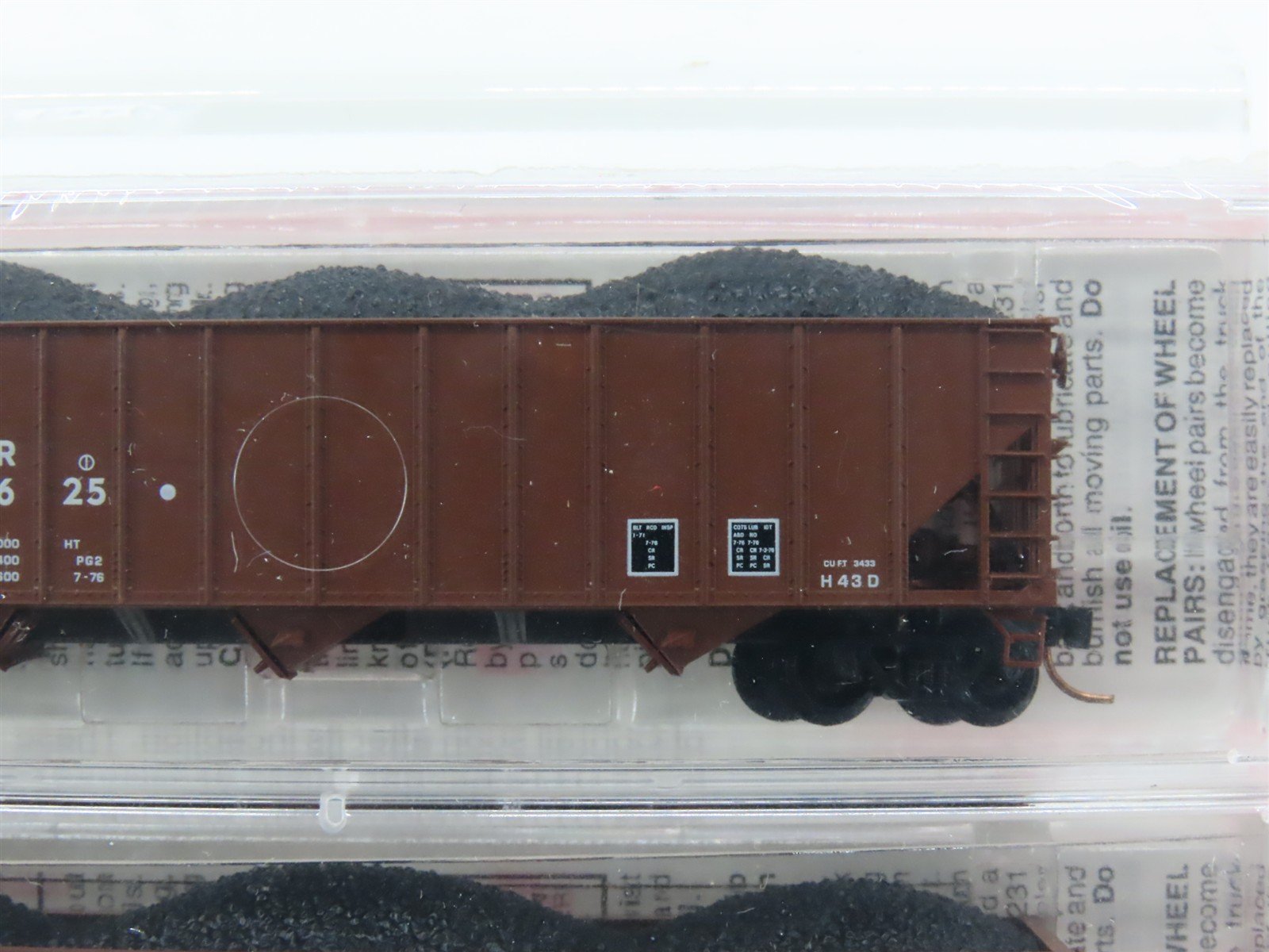 N Scale Micro-Trains MTL 108032 CR Conrail 3-Bay Hoppers w/ Loads 2-Pack Sealed