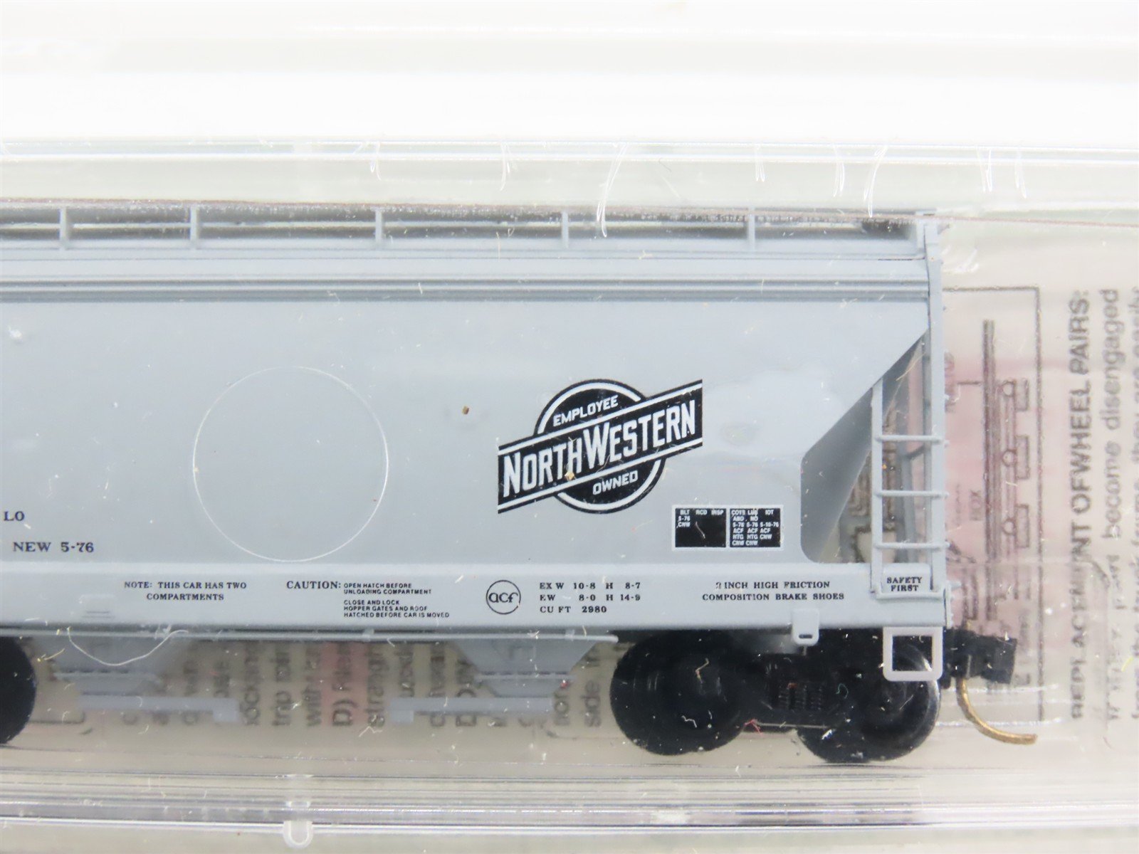 N Scale Micro-Trains MTL 92102 CNW Chicago & North Western Hoppers 2-Pack Sealed