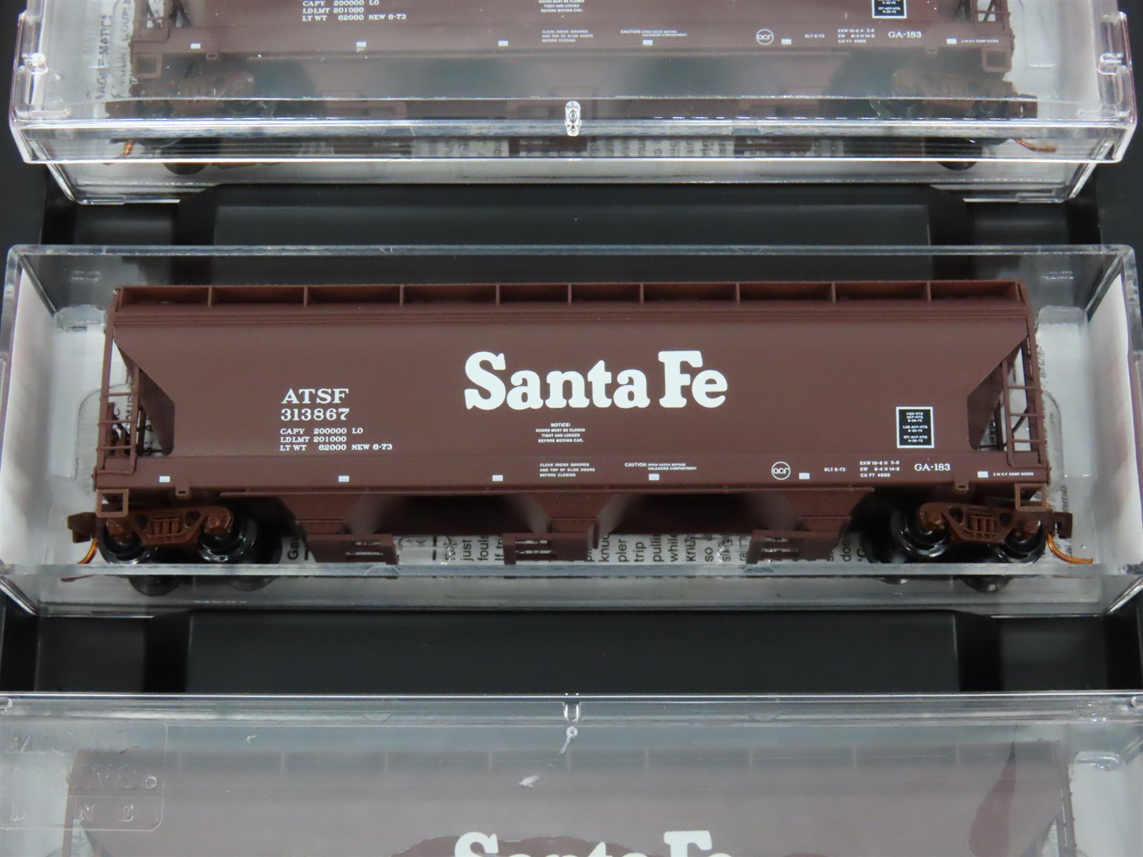 N Micro-Trains MTL 993 00 020 ATSF Santa Fe 3-Bay Hoppers 4-Car Runner Pack