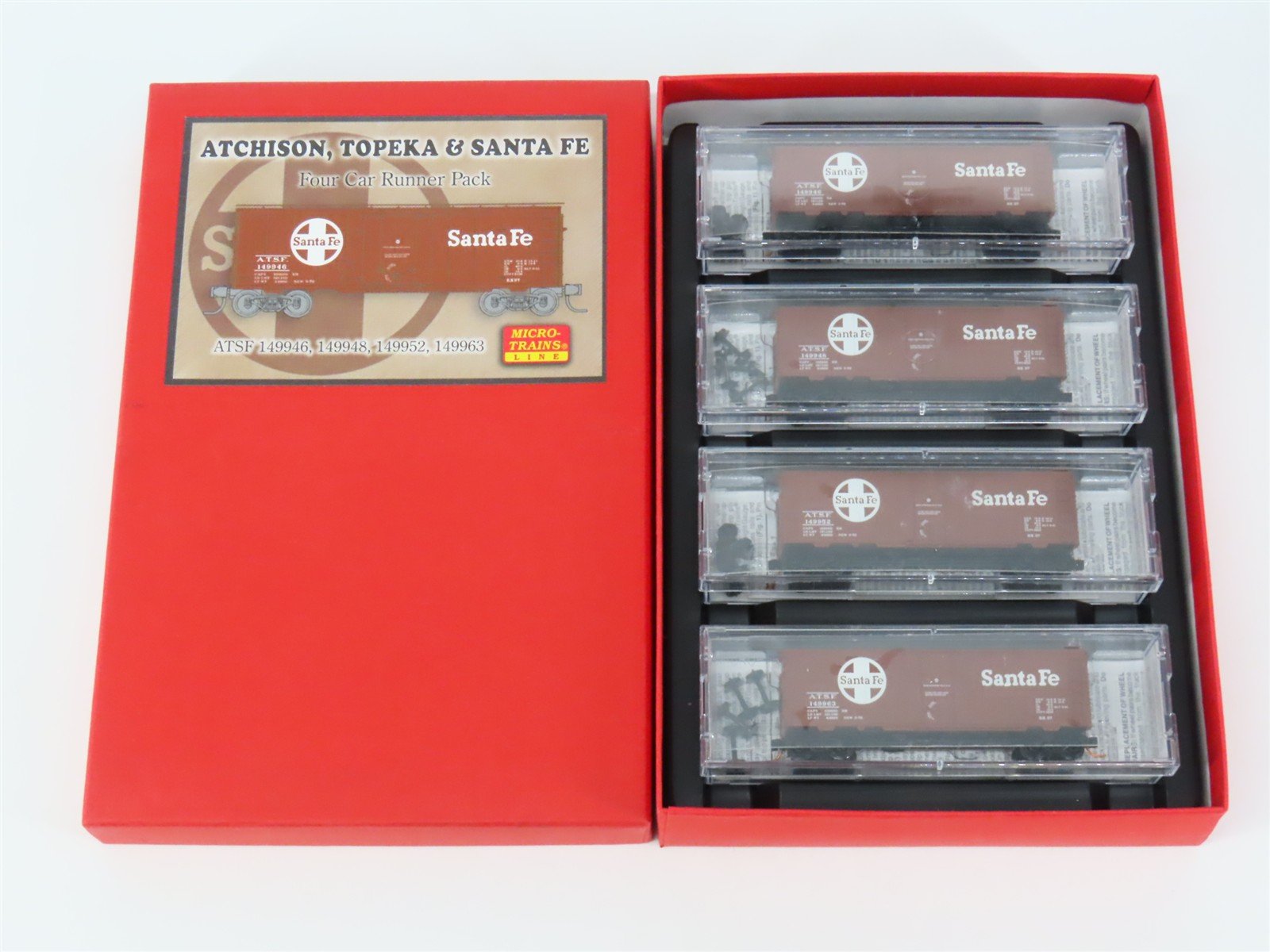 N Scale Micro-Trains MTL 993 00 002 ATSF Santa Fe Box Cars 4-Car Runner Pack