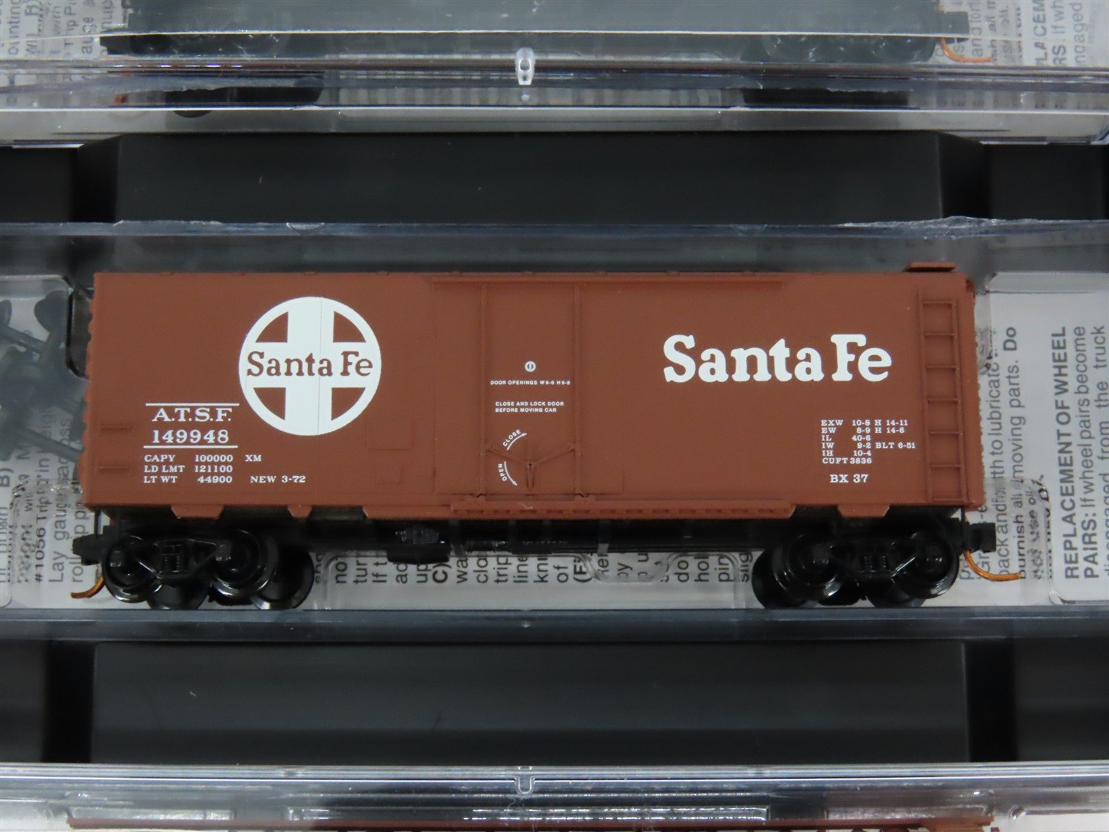 N Scale Micro-Trains MTL 993 00 002 ATSF Santa Fe Box Cars 4-Car Runner Pack