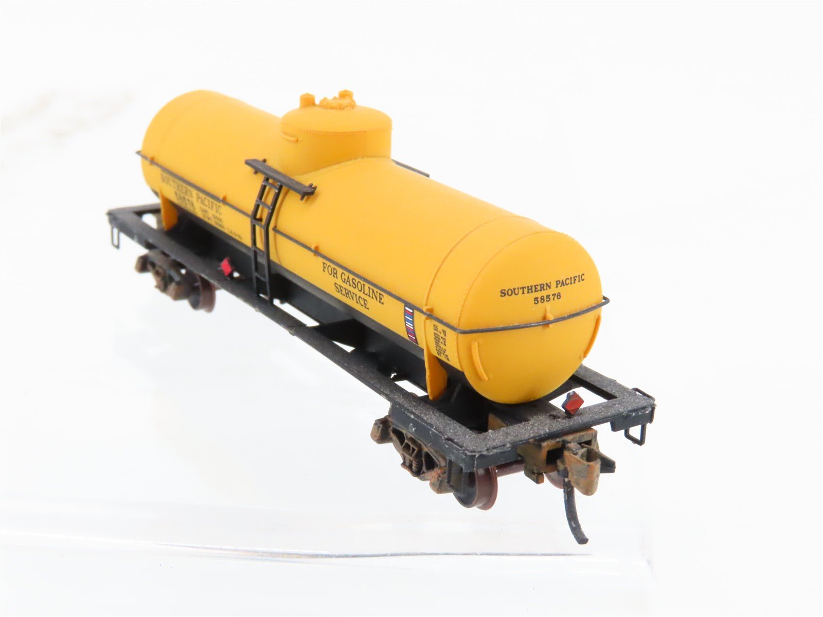 N Micro-Trains MTL 65330 SP Railway 39' Single Dome Tankcar #58576 Weathered