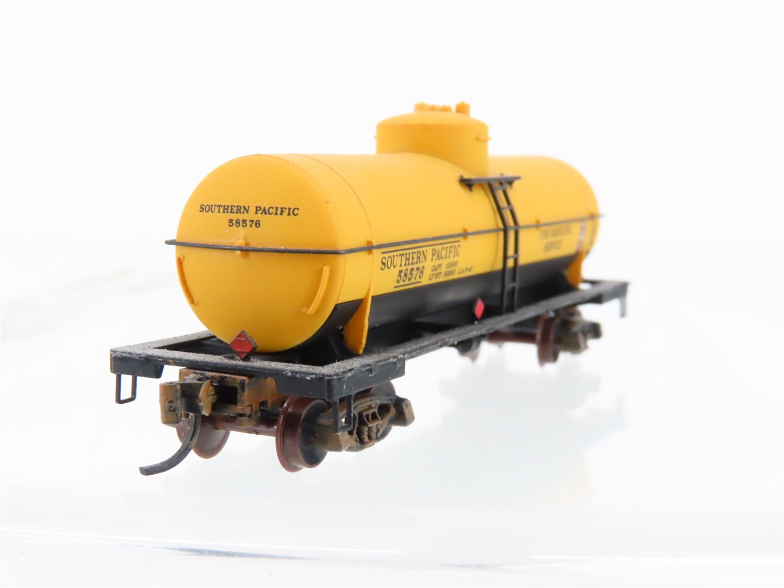 N Micro-Trains MTL 65330 SP Railway 39' Single Dome Tankcar #58576 Weathered