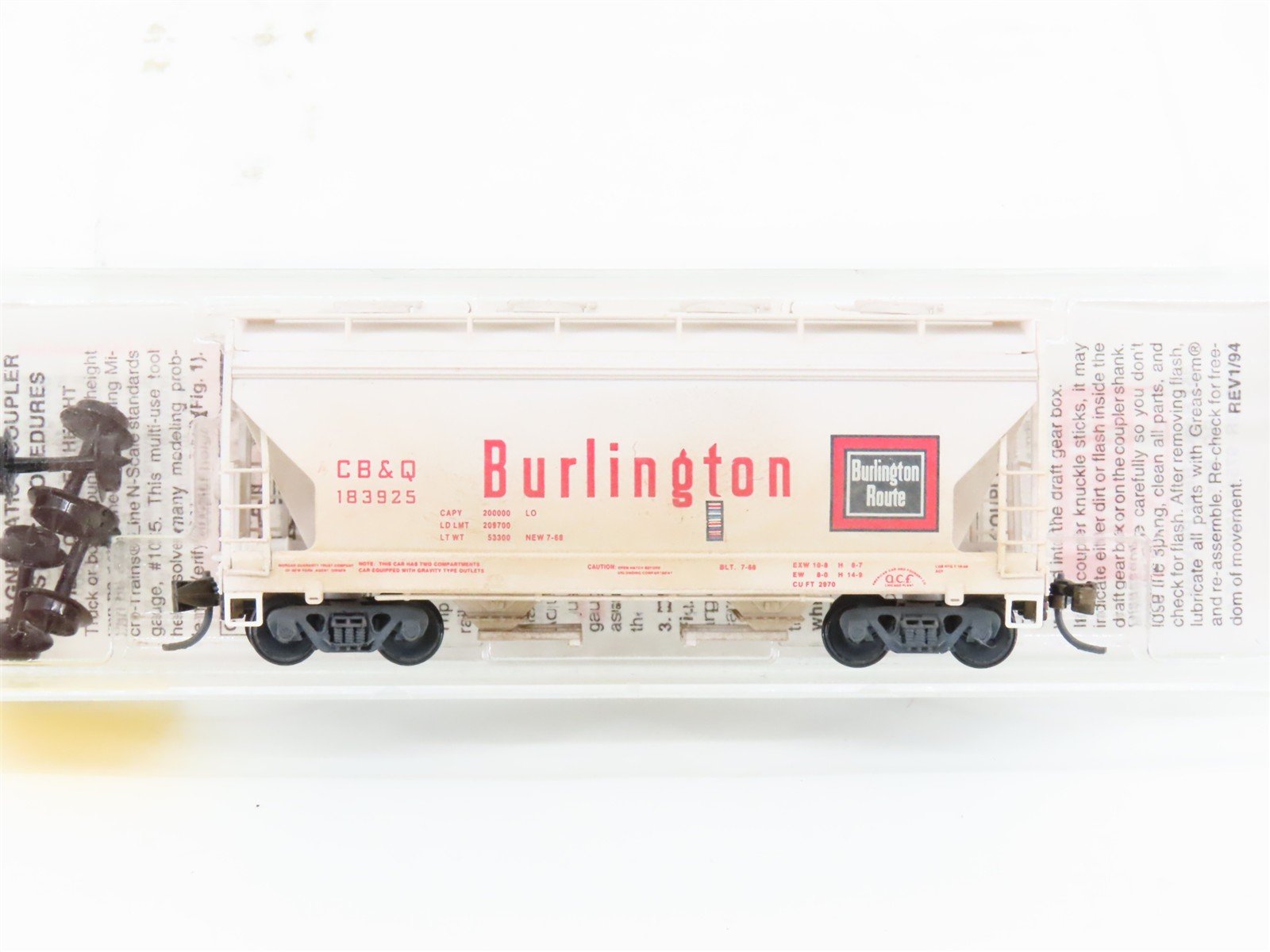 N Scale Micro-Trains MTL 92070 CBQ Burlington 2-Bay Covered Hopper #183295