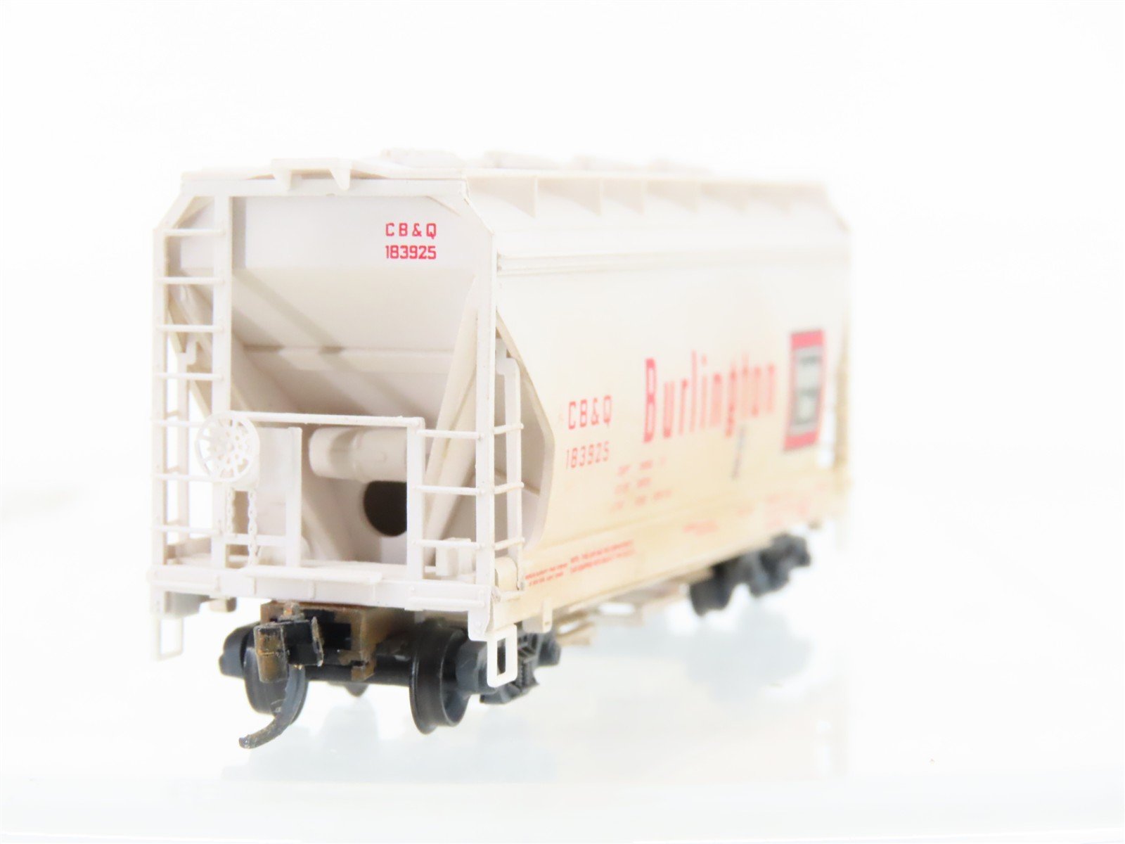 N Scale Micro-Trains MTL 92070 CBQ Burlington 2-Bay Covered Hopper #183295