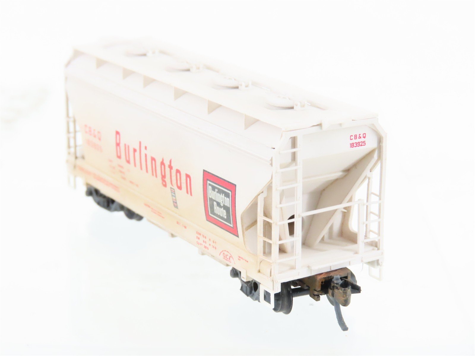 N Scale Micro-Trains MTL 92070 CBQ Burlington 2-Bay Covered Hopper #183295