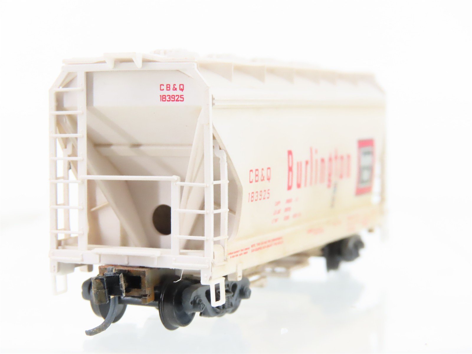 N Scale Micro-Trains MTL 92070 CBQ Burlington 2-Bay Covered Hopper #183295