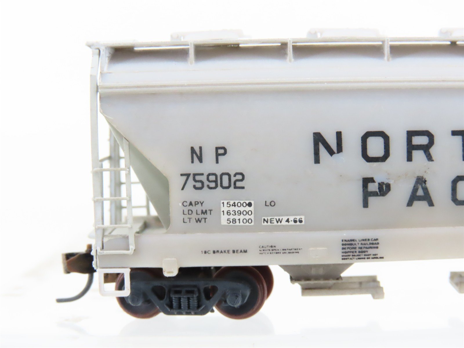 N Scale Micro-Trains MTL NP Northern Pacific 2-Bay Covered Hopper #75902 CUSTOM
