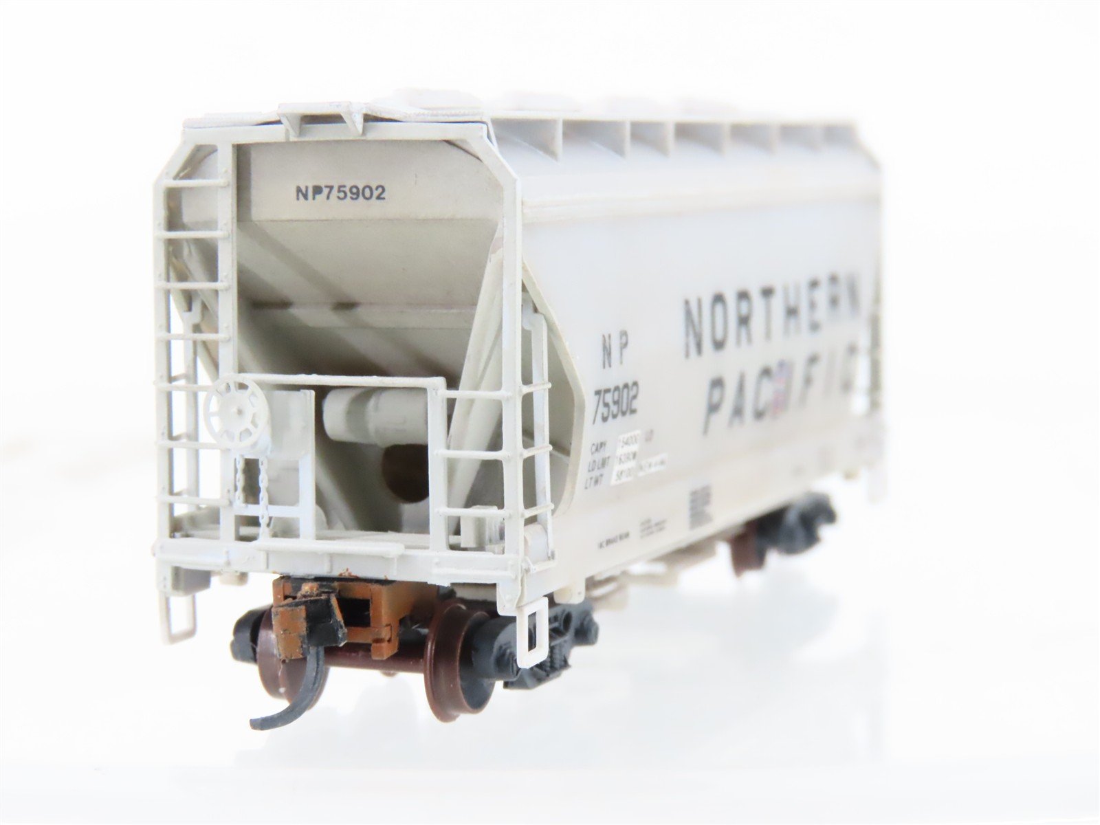 N Scale Micro-Trains MTL NP Northern Pacific 2-Bay Covered Hopper #75902 CUSTOM