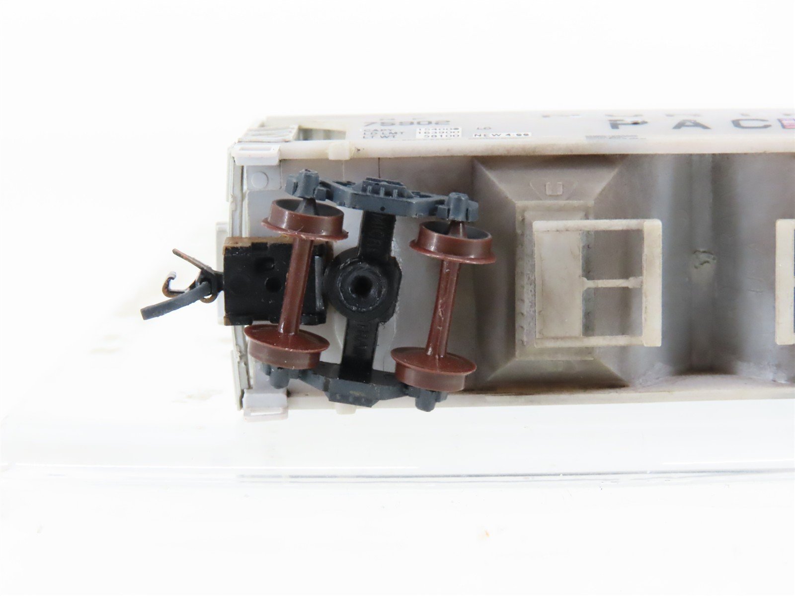 N Scale Micro-Trains MTL NP Northern Pacific 2-Bay Covered Hopper #75902 CUSTOM
