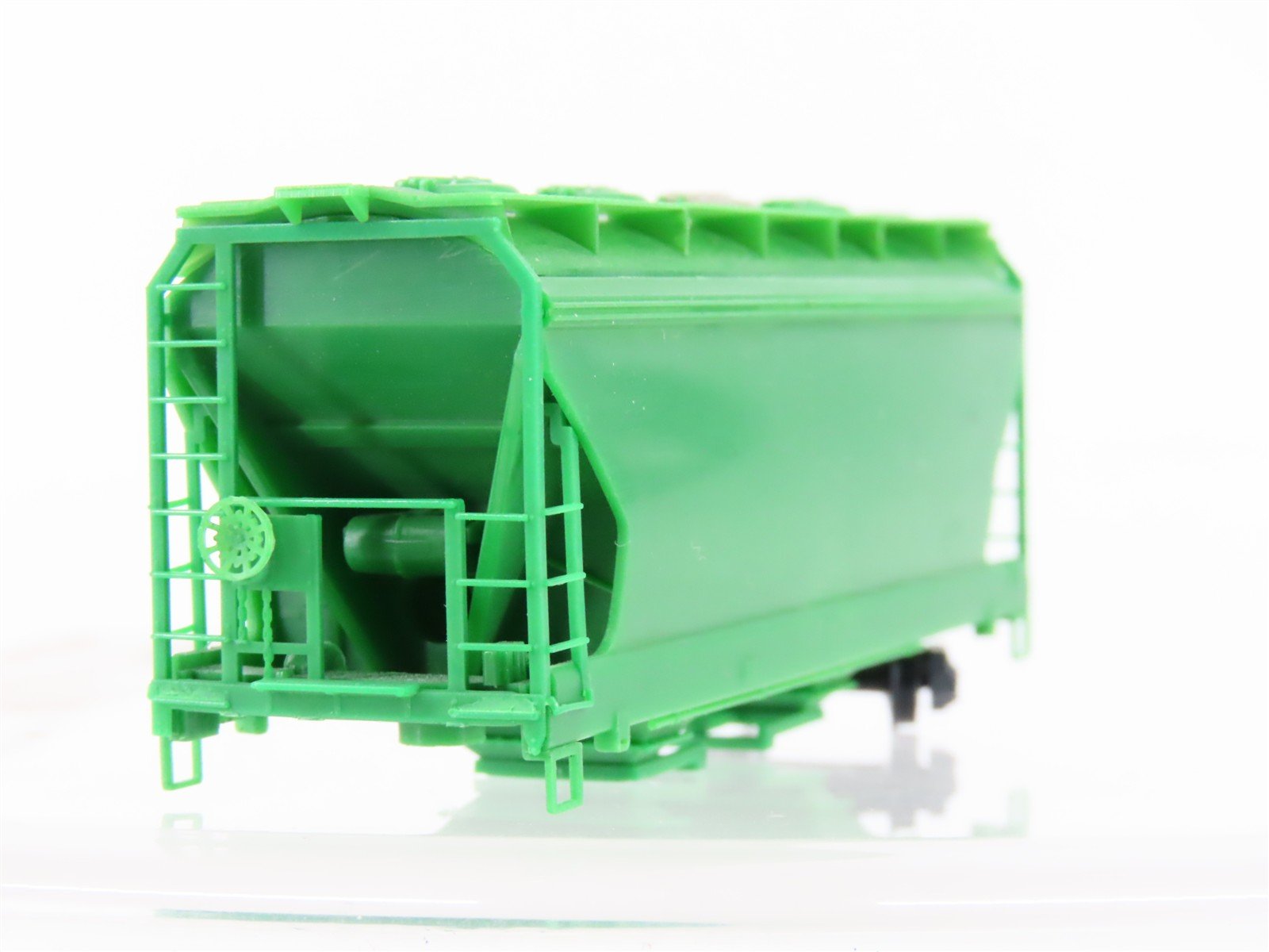 N Scale Micro-Trains MTL 92040 MKT Painted 2-Bay Covered Hopper CUSTOM