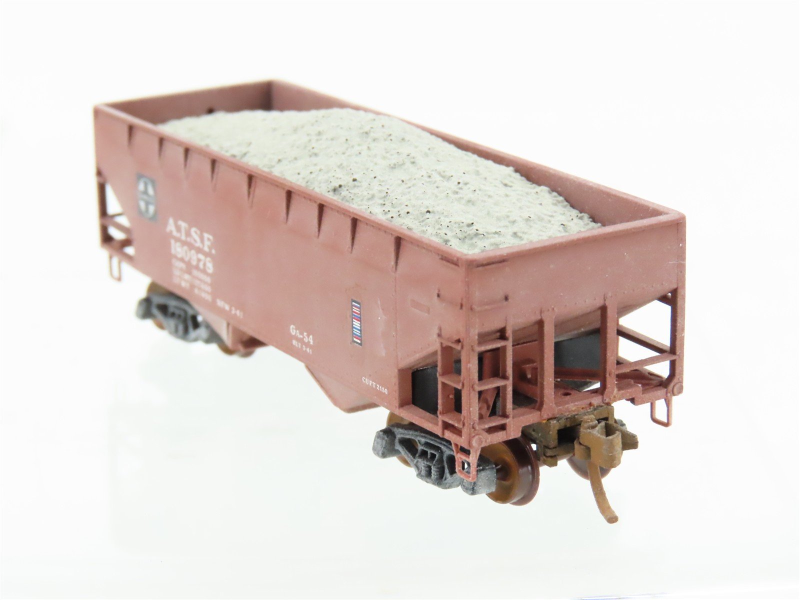 N Scale Micro-Trains/Kadee 55010 ATSF Santa Fe 2-Bay Hopper #180975 Weathered