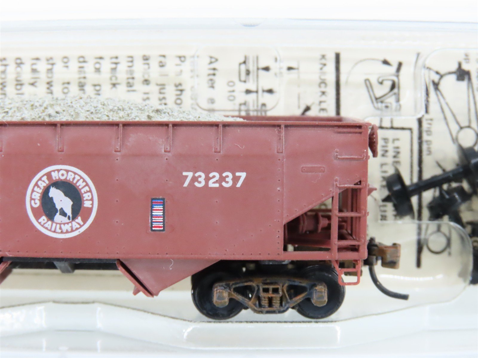 N Scale Micro-Trains/Kadee 55060 GN Great Northern 2-Bay Hopper #73237 Weathered