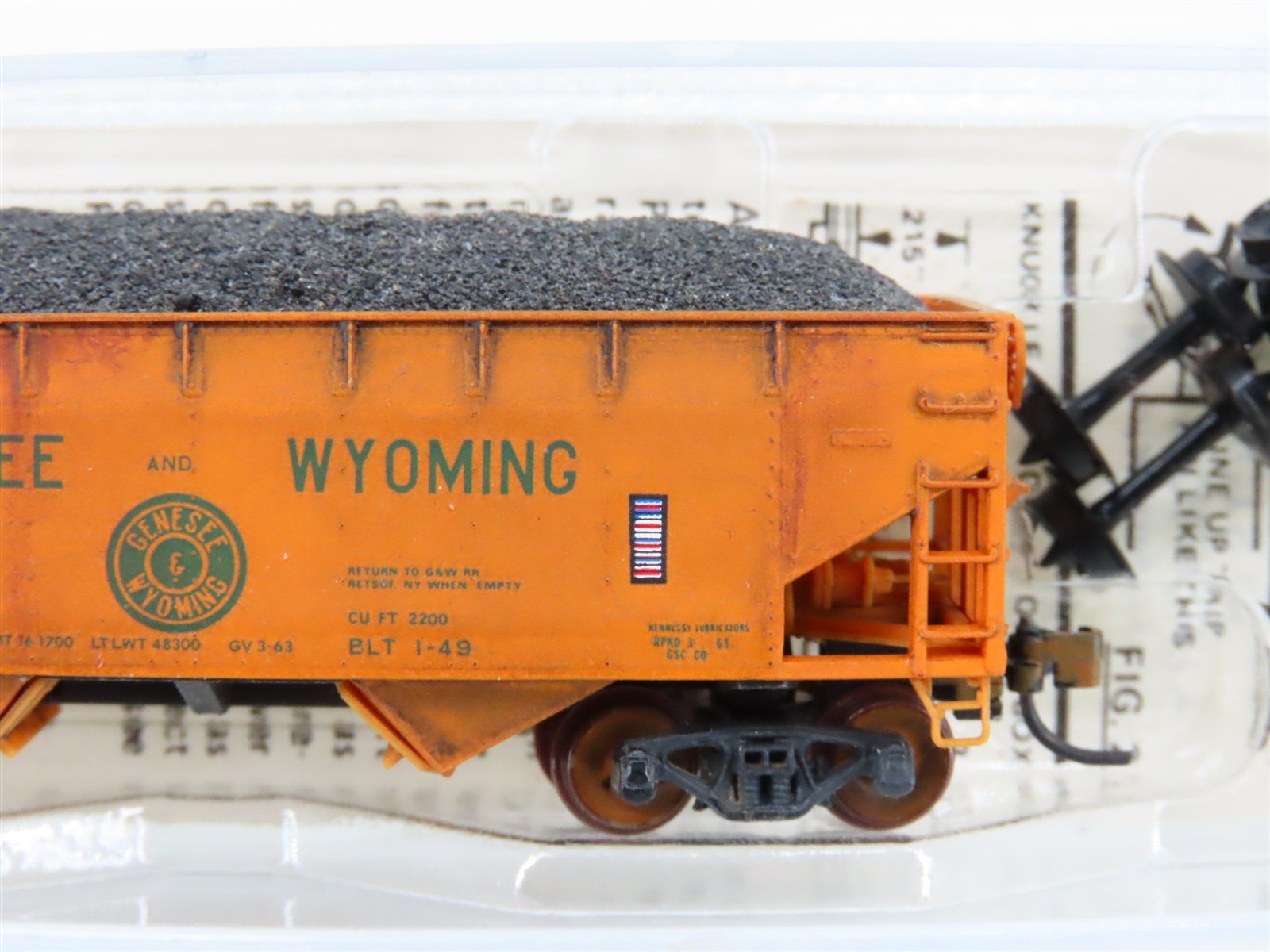 N Micro-Trains/Kadee 55050 G&W Genesee & Wyoming 2-Bay Hopper #590002 Weathered