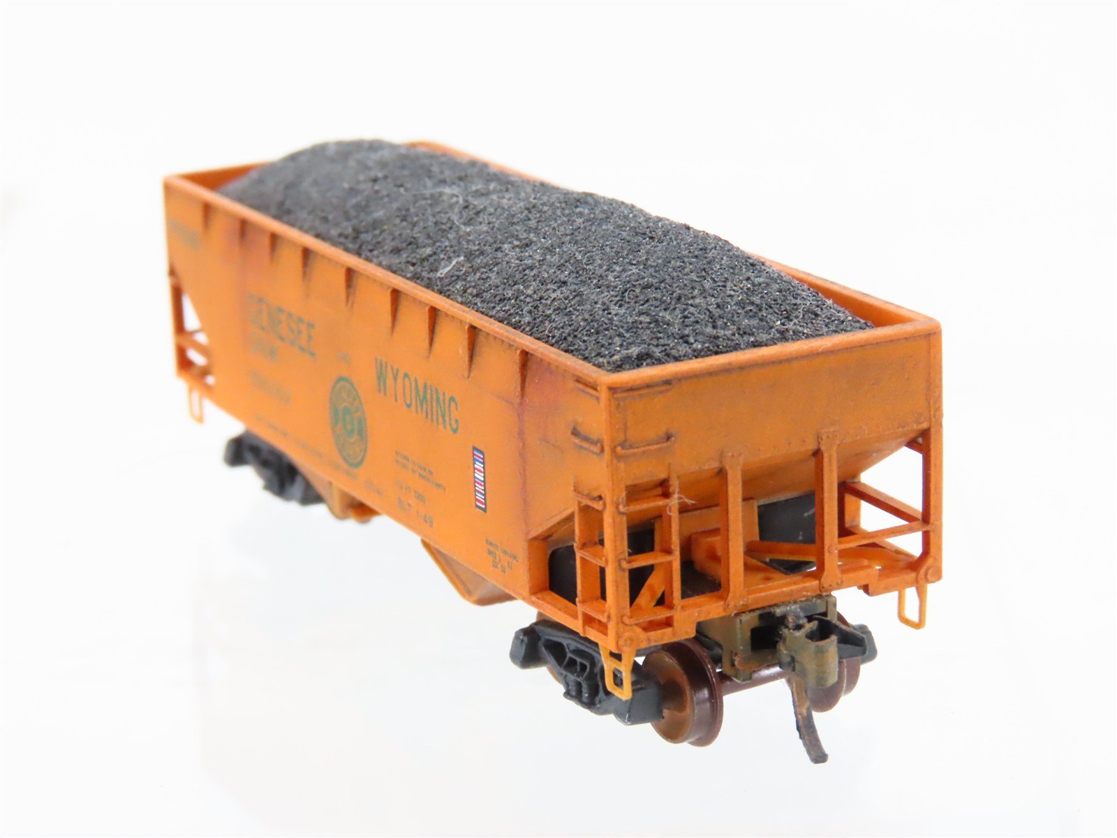 N Micro-Trains/Kadee 55050 G&W Genesee & Wyoming 2-Bay Hopper #590002 Weathered