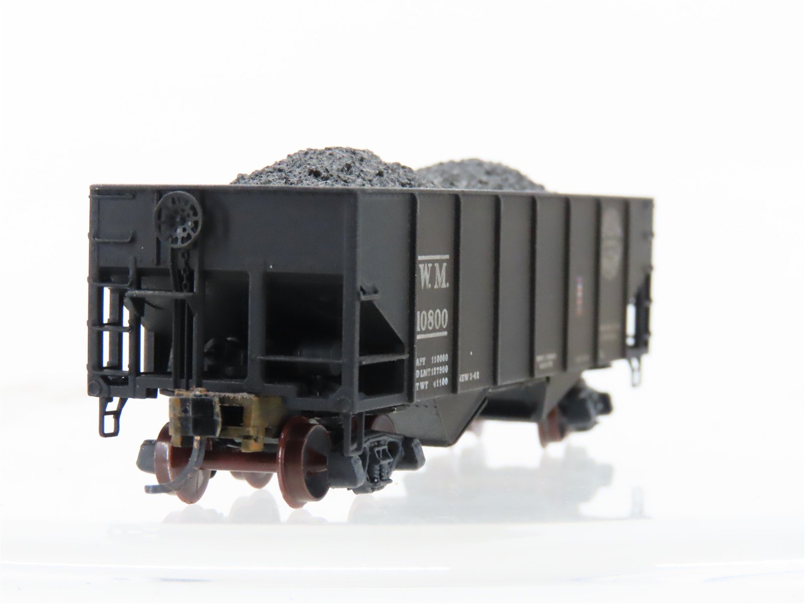 N Micro-Trains/Kadee 56092 WM Western Maryland 2-Bay Hopper #10800 Weathered