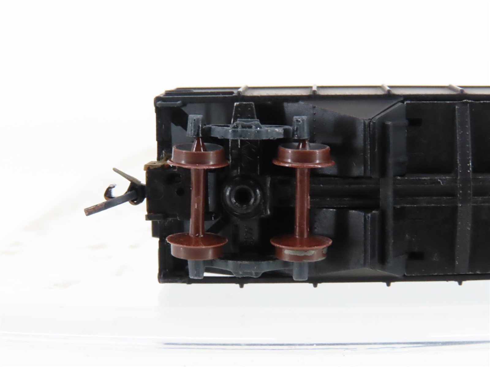 N Micro-Trains/Kadee 56092 WM Western Maryland 2-Bay Hopper #10800 Weathered