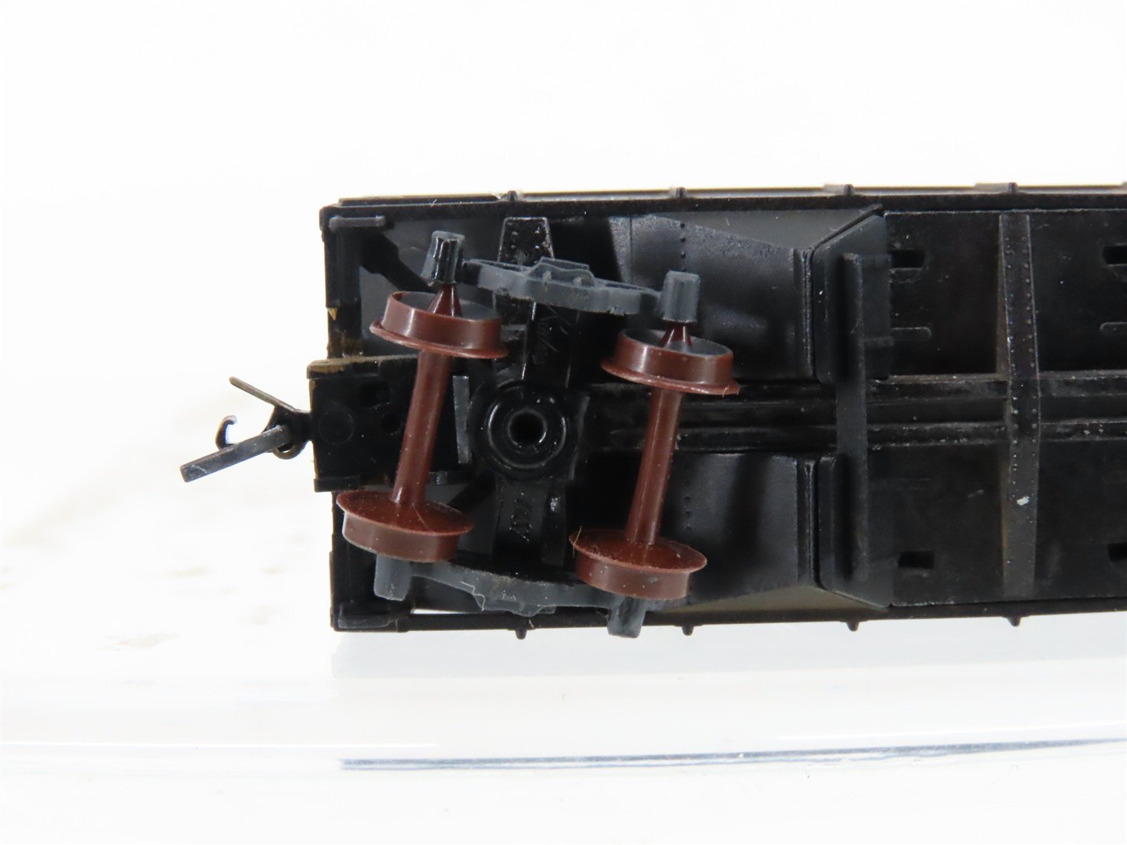 N Micro-Trains/Kadee 56092 WM Western Maryland 2-Bay Hopper #10725 Weathered