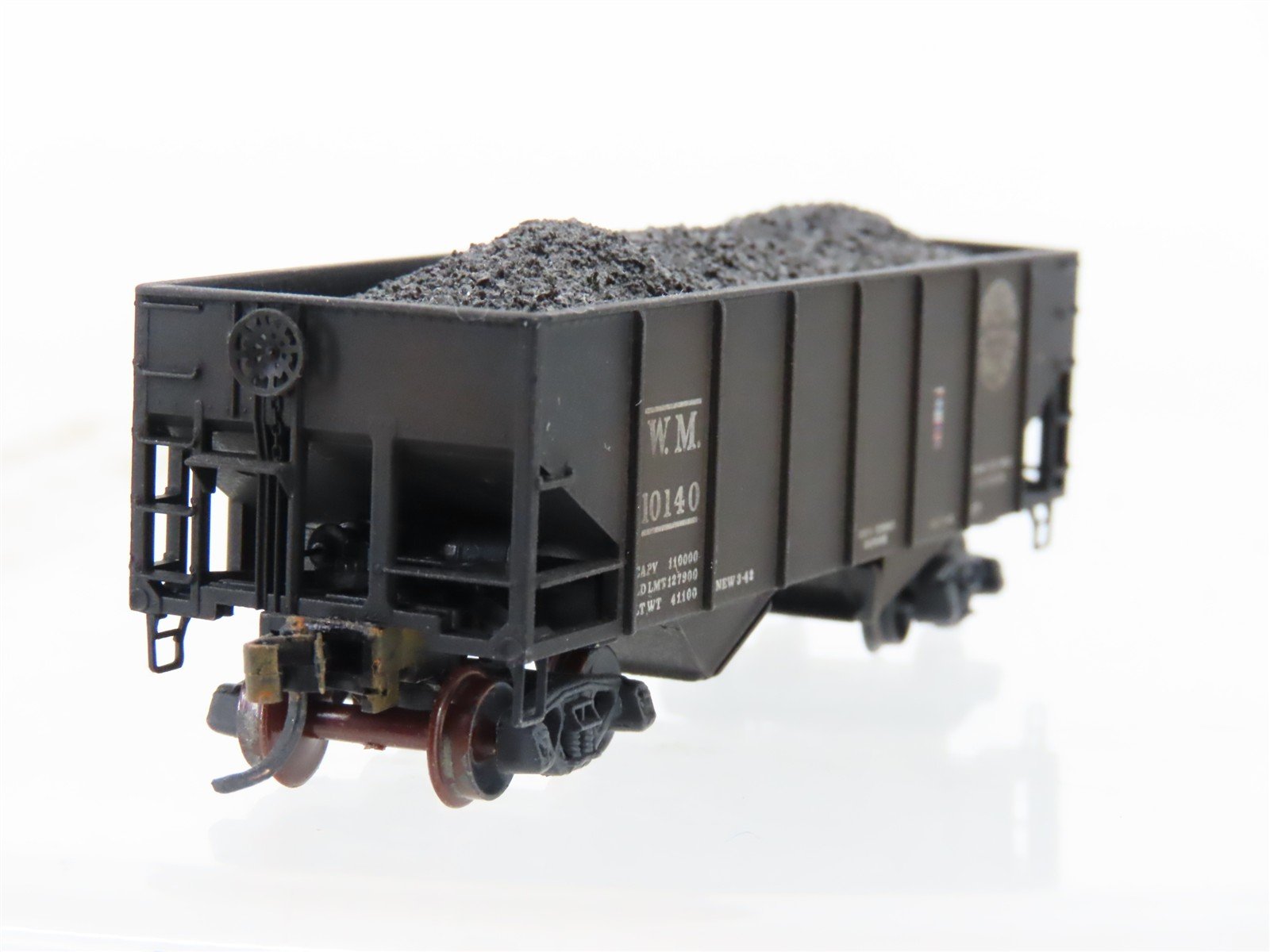 N Micro-Trains/Kadee 56092 WM Western Maryland 2-Bay Hopper #10140 Weathered