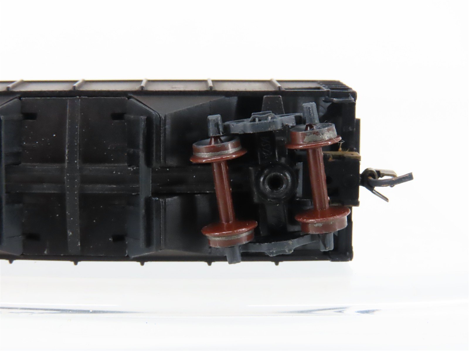 N Micro-Trains/Kadee 56092 WM Western Maryland 2-Bay Hopper #10140 Weathered
