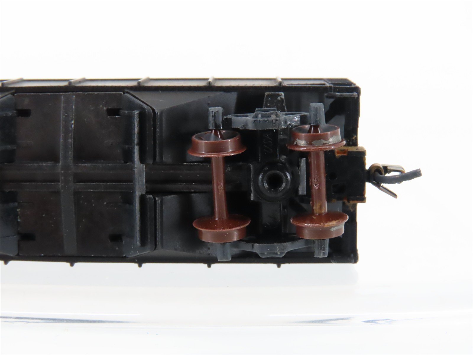 N Micro-Trains/Kadee 56092 WM Western Maryland 2-Bay Hopper #10140 Weathered