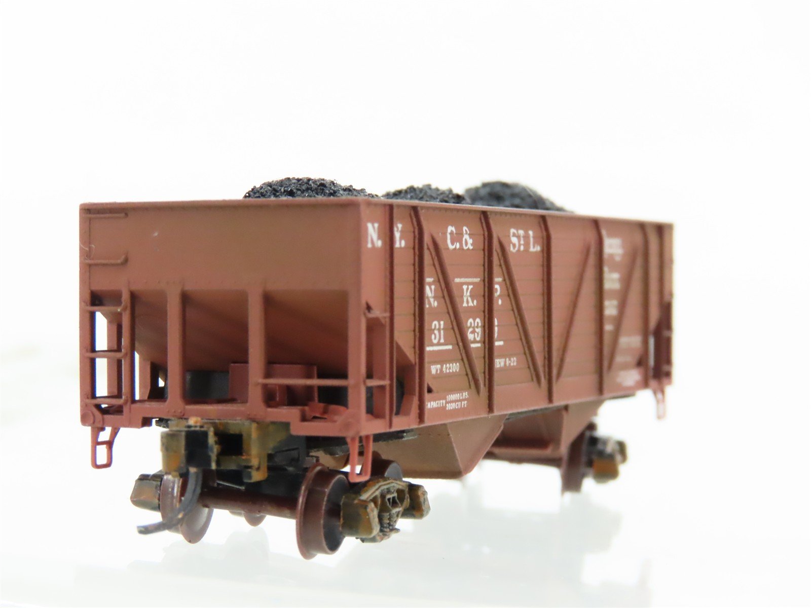 N Micro-Trains/Kadee 57050 NKP Nickel Plate Road 2-Bay Hopper #31299 Weathered