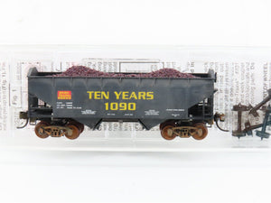N Scale Micro-Trains MTL 90020 10th Anniversary 2-Bay Hopper #1090 Weathered