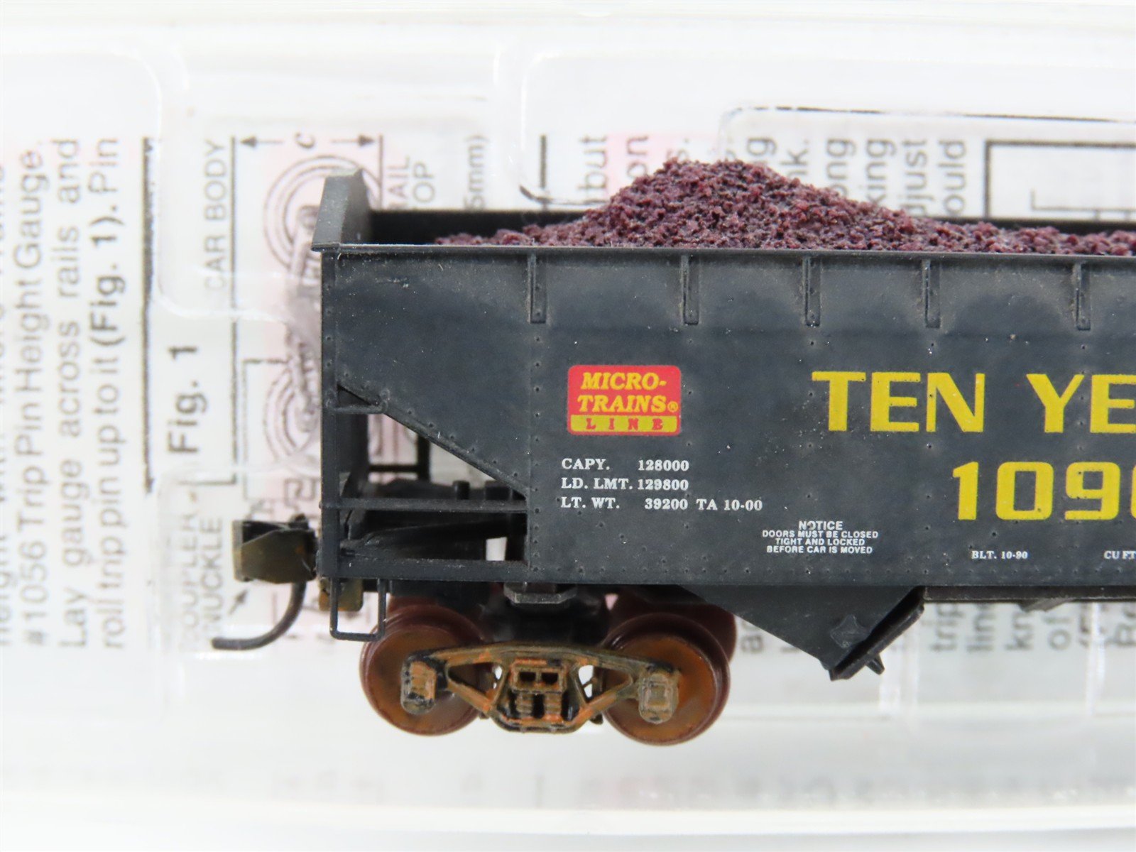 N Scale Micro-Trains MTL 90020 10th Anniversary 2-Bay Hopper #1090 Weathered