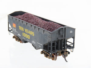 N Scale Micro-Trains MTL 90020 10th Anniversary 2-Bay Hopper #1090 Weathered