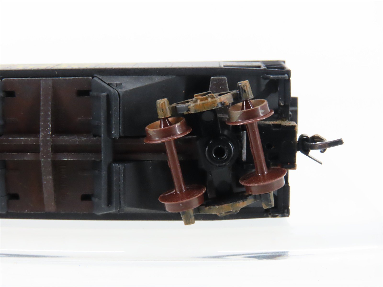 N Scale Micro-Trains MTL 90020 10th Anniversary 2-Bay Hopper #1090 Weathered
