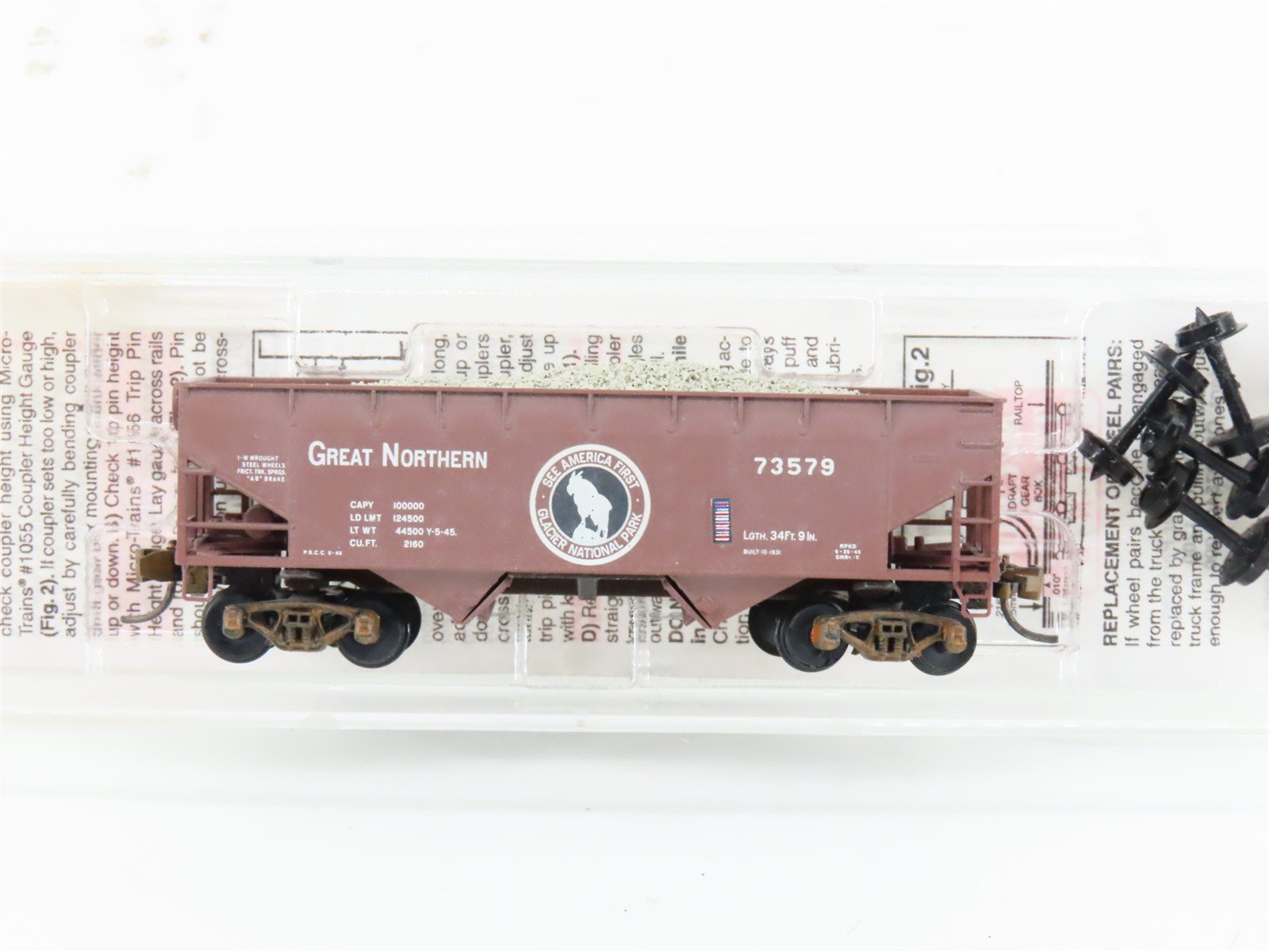 N Scale Micro-Trains/Kadee 55420 GN Great Northern 2-Bay Hopper #73579 Weathered