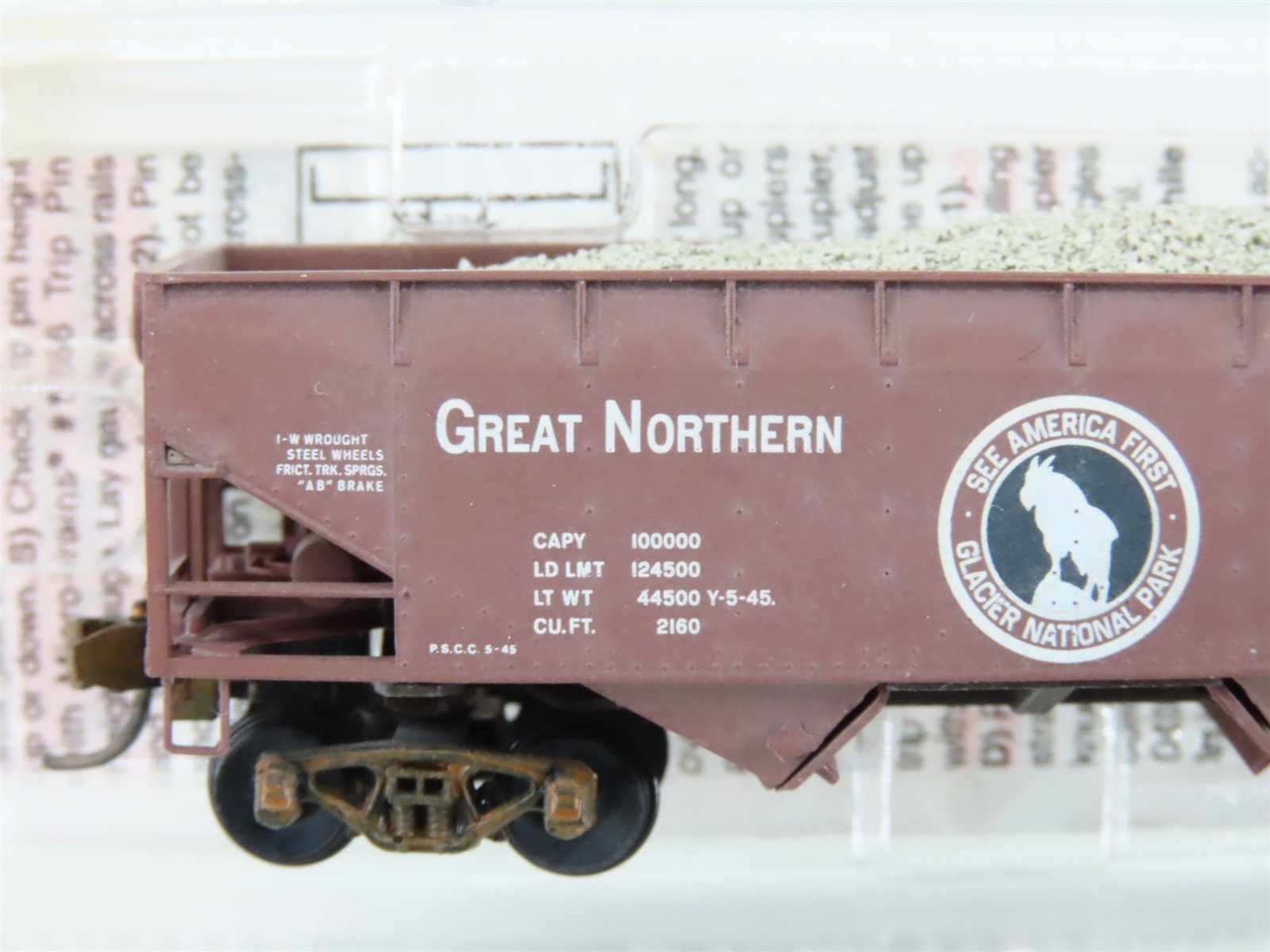 N Scale Micro-Trains/Kadee 55420 GN Great Northern 2-Bay Hopper #73579 Weathered