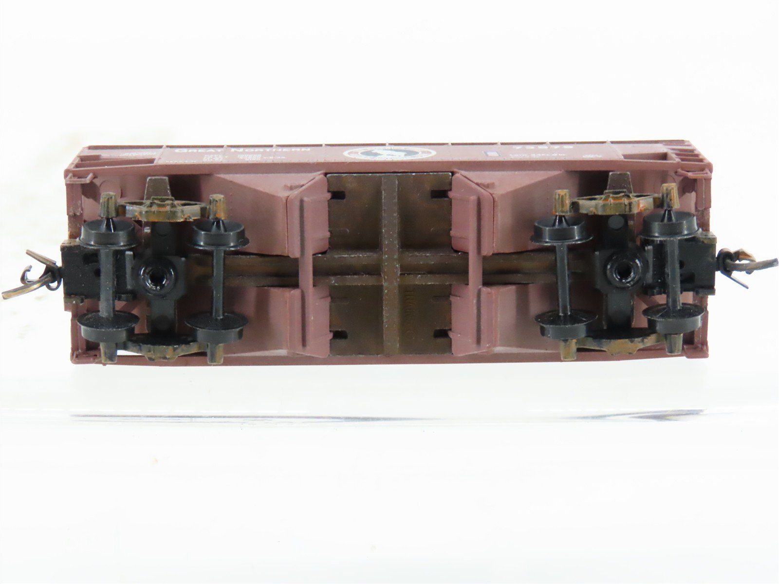 N Scale Micro-Trains/Kadee 55420 GN Great Northern 2-Bay Hopper #73579 Weathered