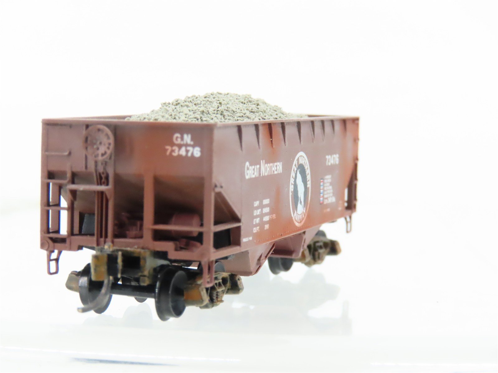 N Scale Micro-Trains MTL 55060 GN Great Northern 2-Bay Hopper #73476 Weathered