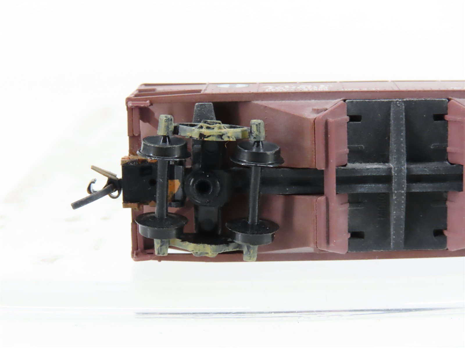 N Scale Micro-Trains MTL 55010 ATSF Santa Fe 2-Bay Hopper #180806 Weathered