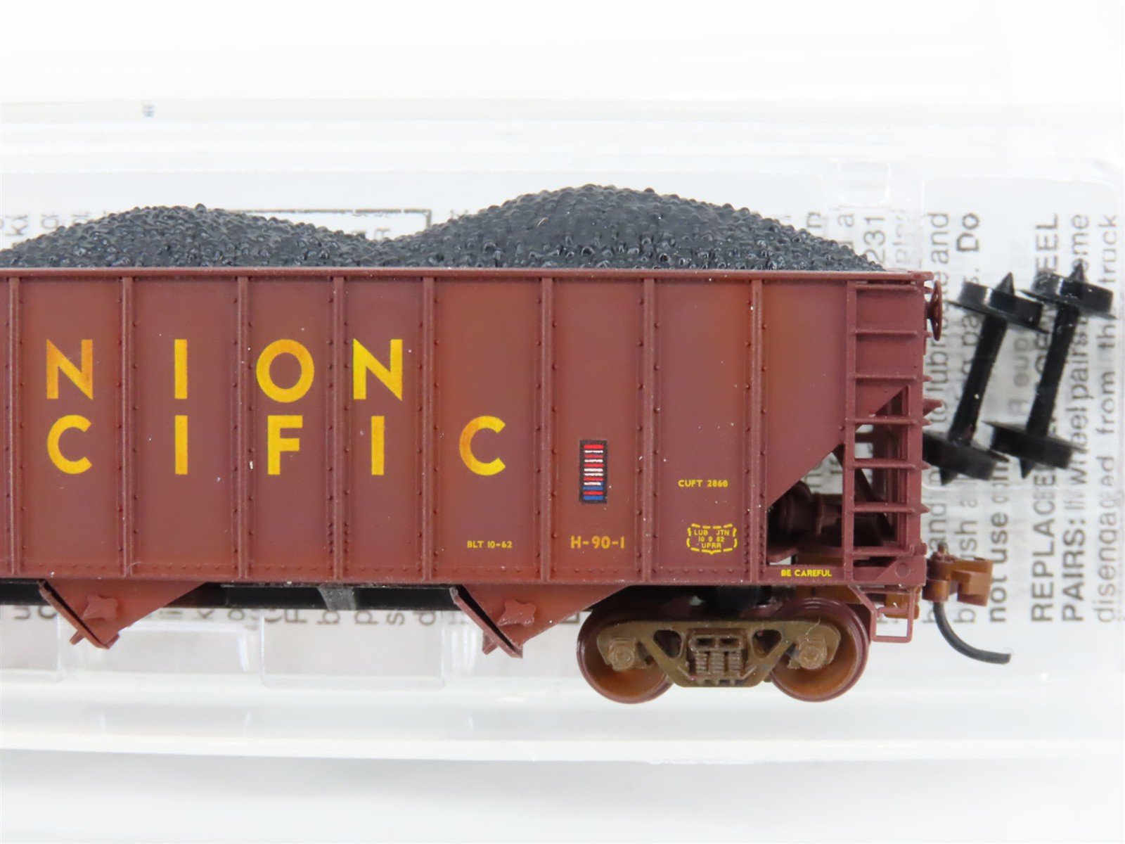 N Scale Micro-Trains 108100 MTL UP Union Pacific 3-Bay Hopper #18122 Weathered