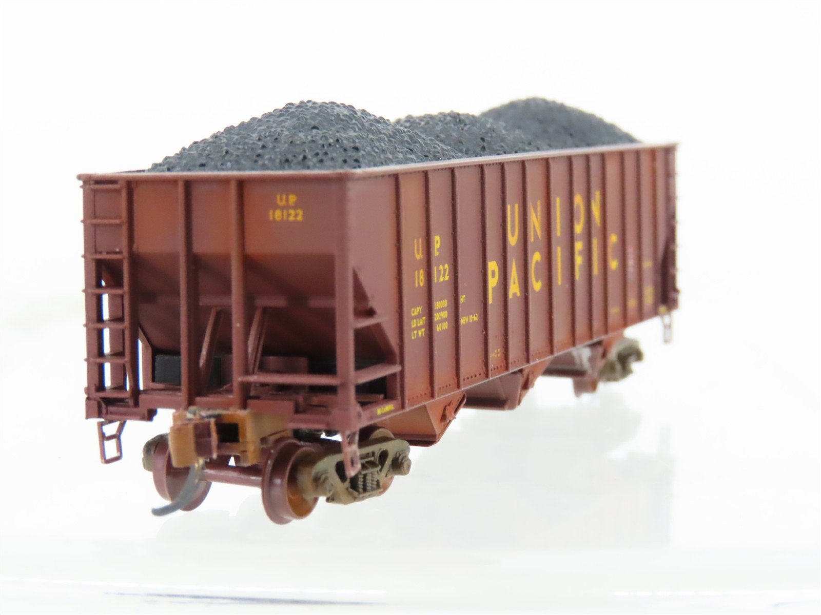 N Scale Micro-Trains 108100 MTL UP Union Pacific 3-Bay Hopper #18122 Weathered