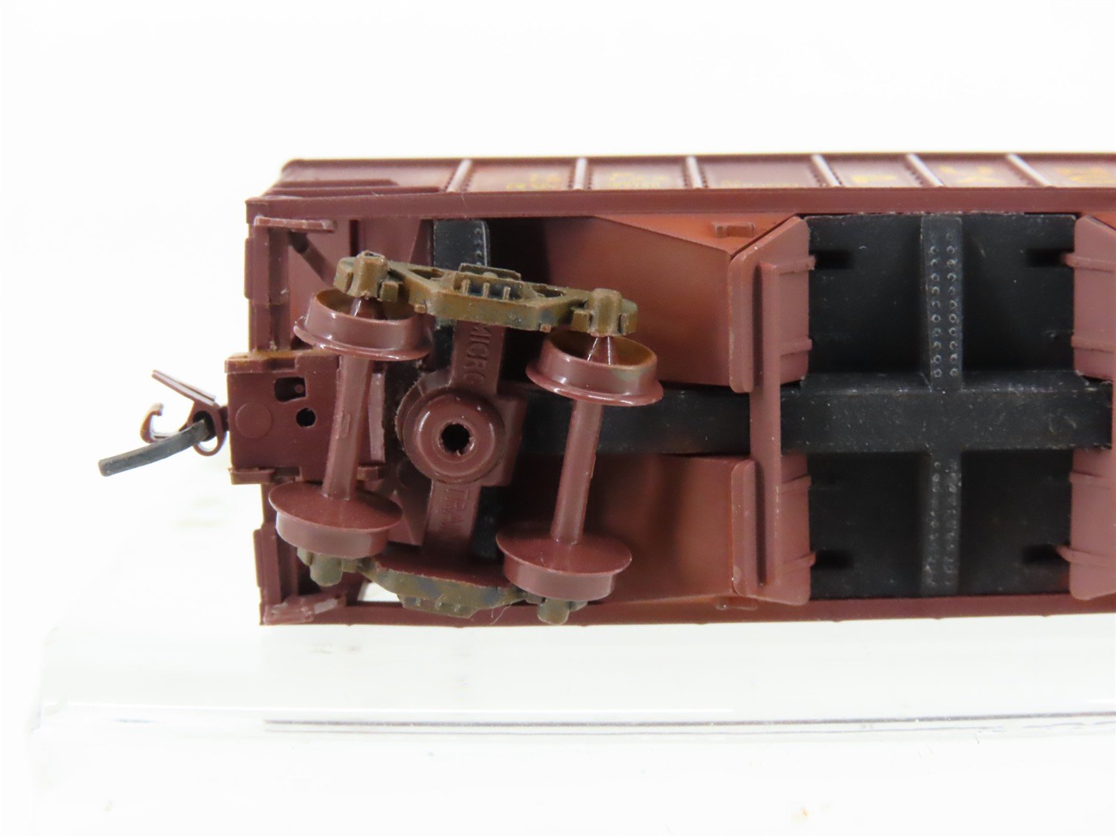 N Scale Micro-Trains 108100 MTL UP Union Pacific 3-Bay Hopper #18122 Weathered