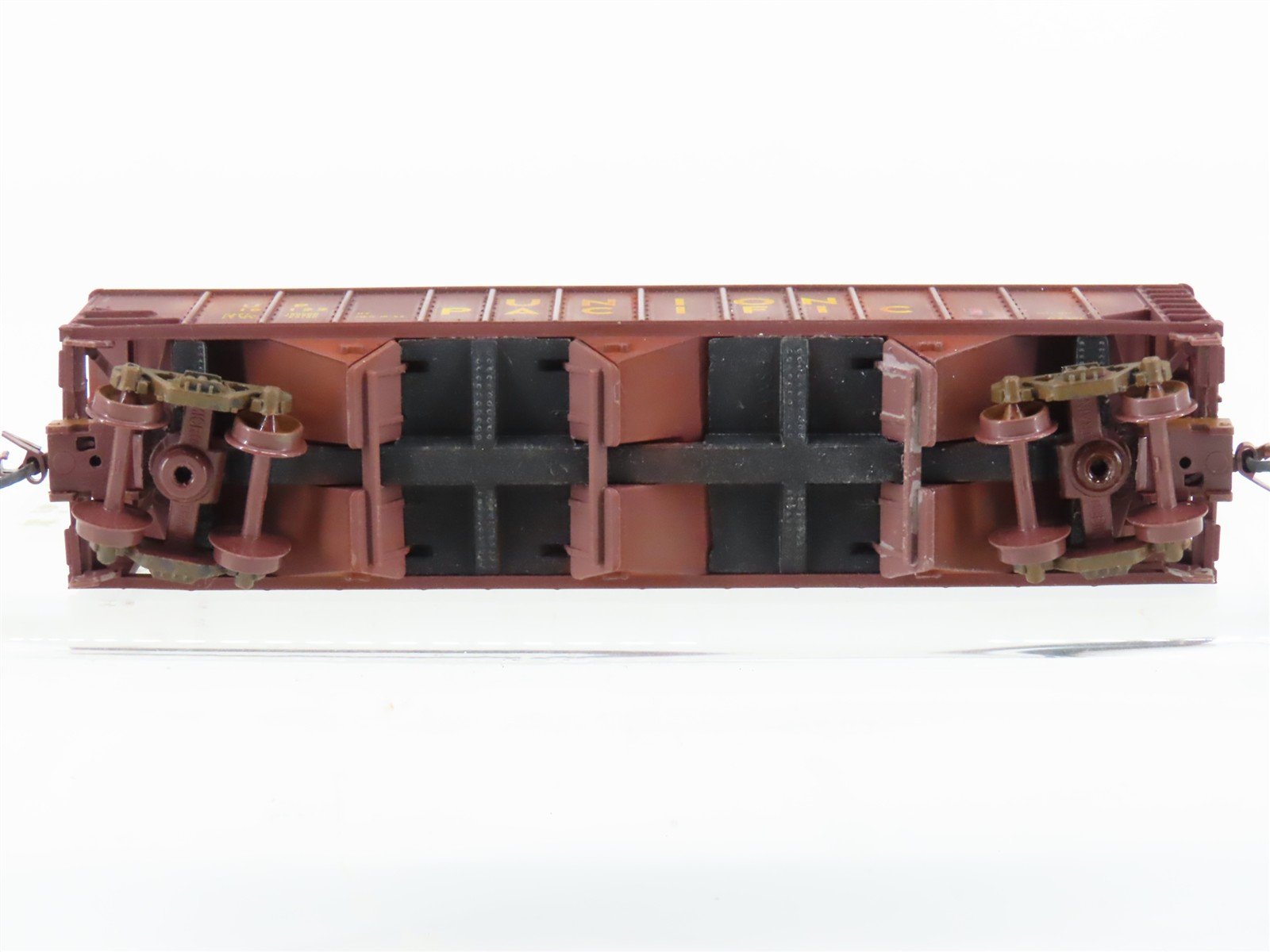 N Scale Micro-Trains 108100 MTL UP Union Pacific 3-Bay Hopper #18122 Weathered