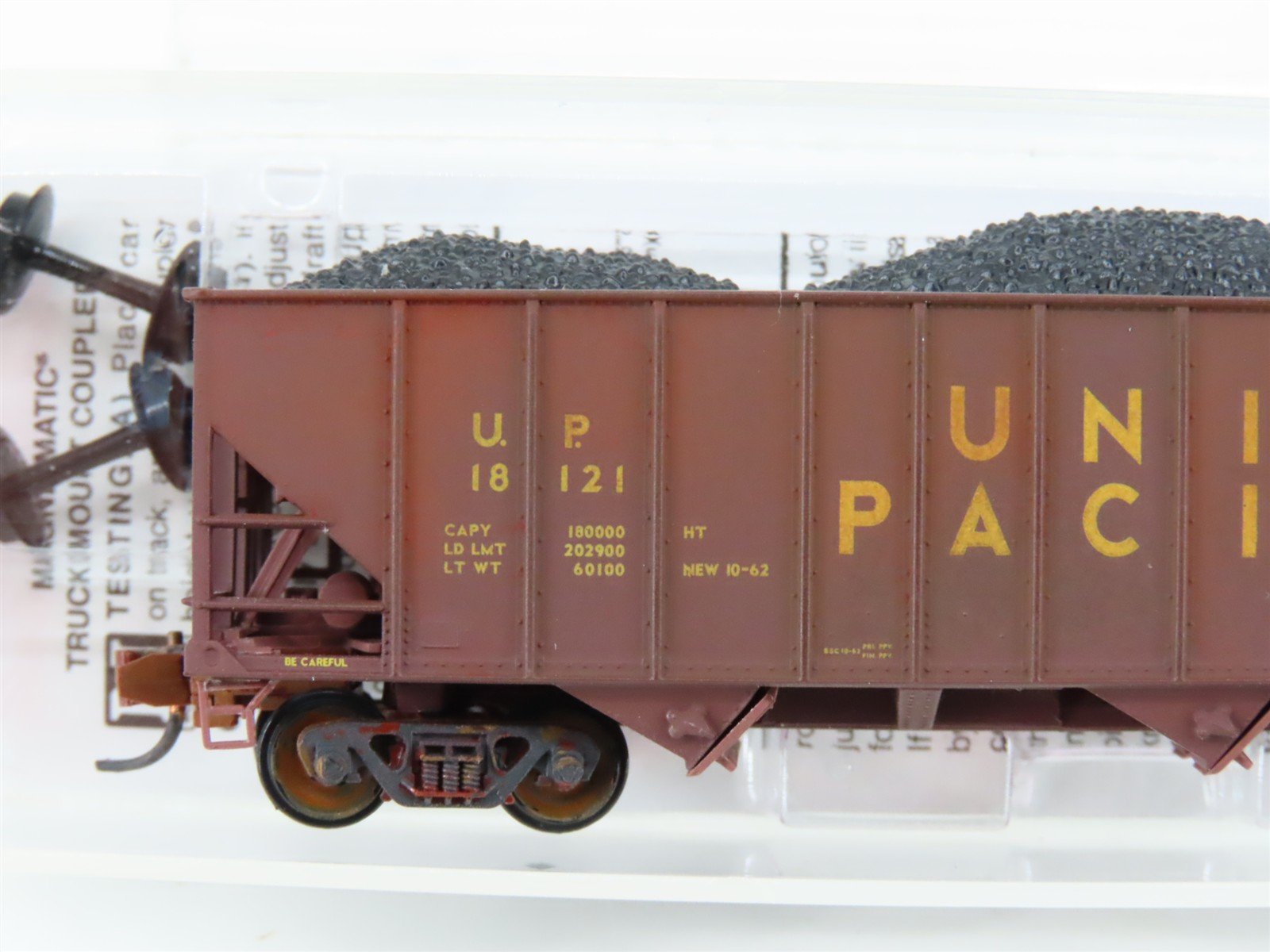 N Micro-Trains 10800100 MTL UP Union Pacific 3-Bay Hopper #18121 Weathered